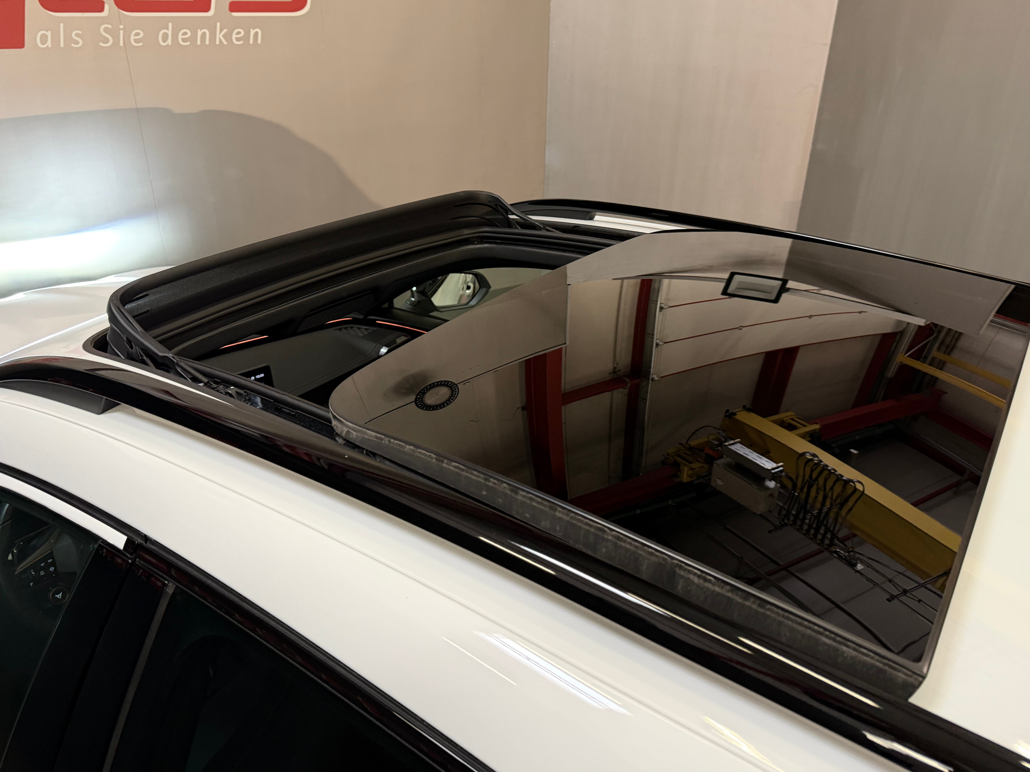 listing desktop thumbnail image 12