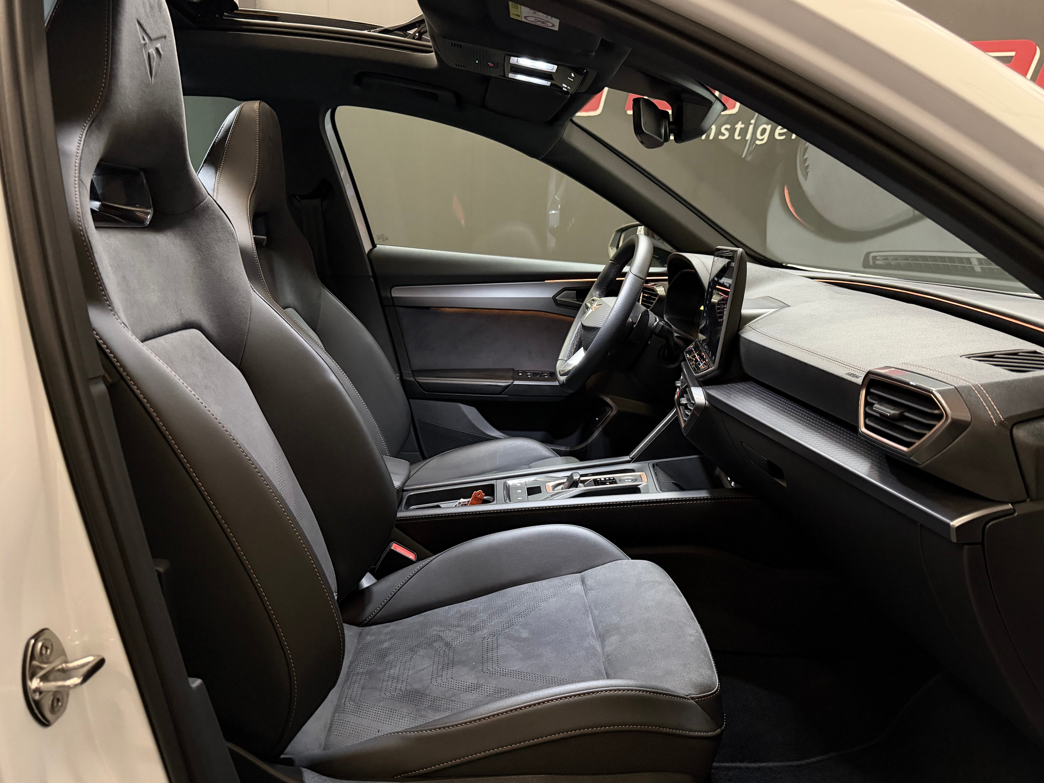 listing desktop thumbnail image 17