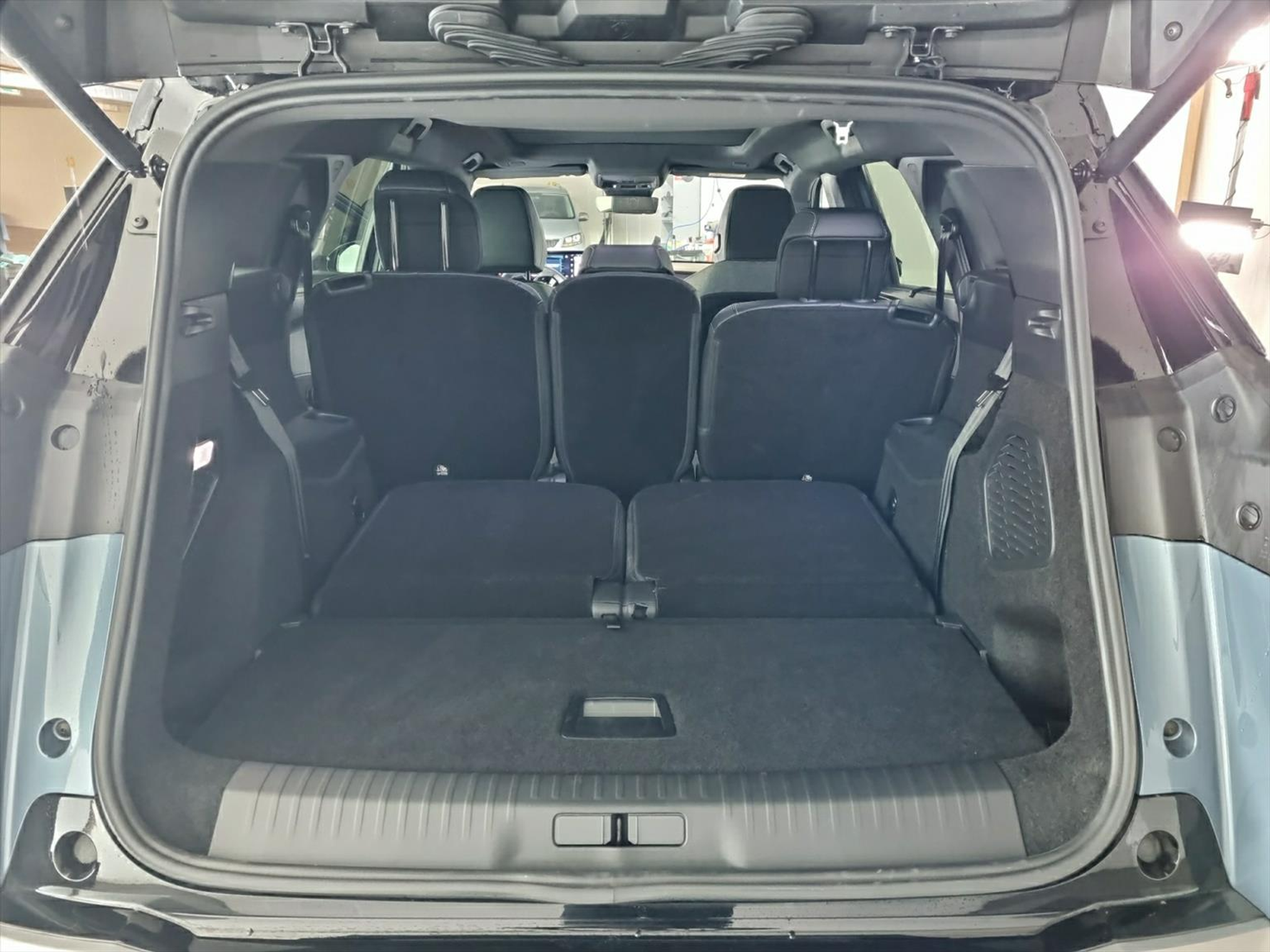 listing desktop thumbnail image 12