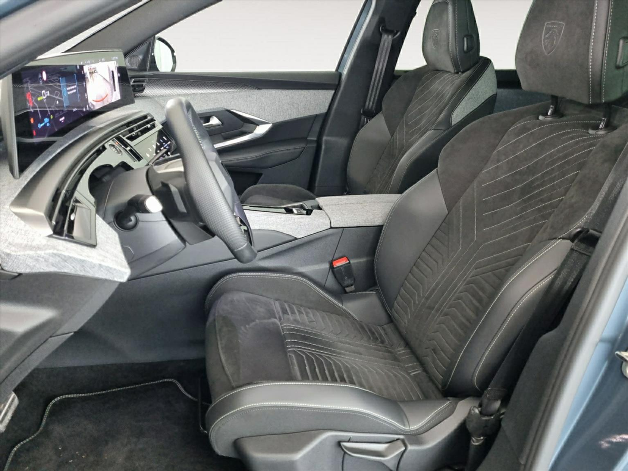 listing desktop thumbnail image 4