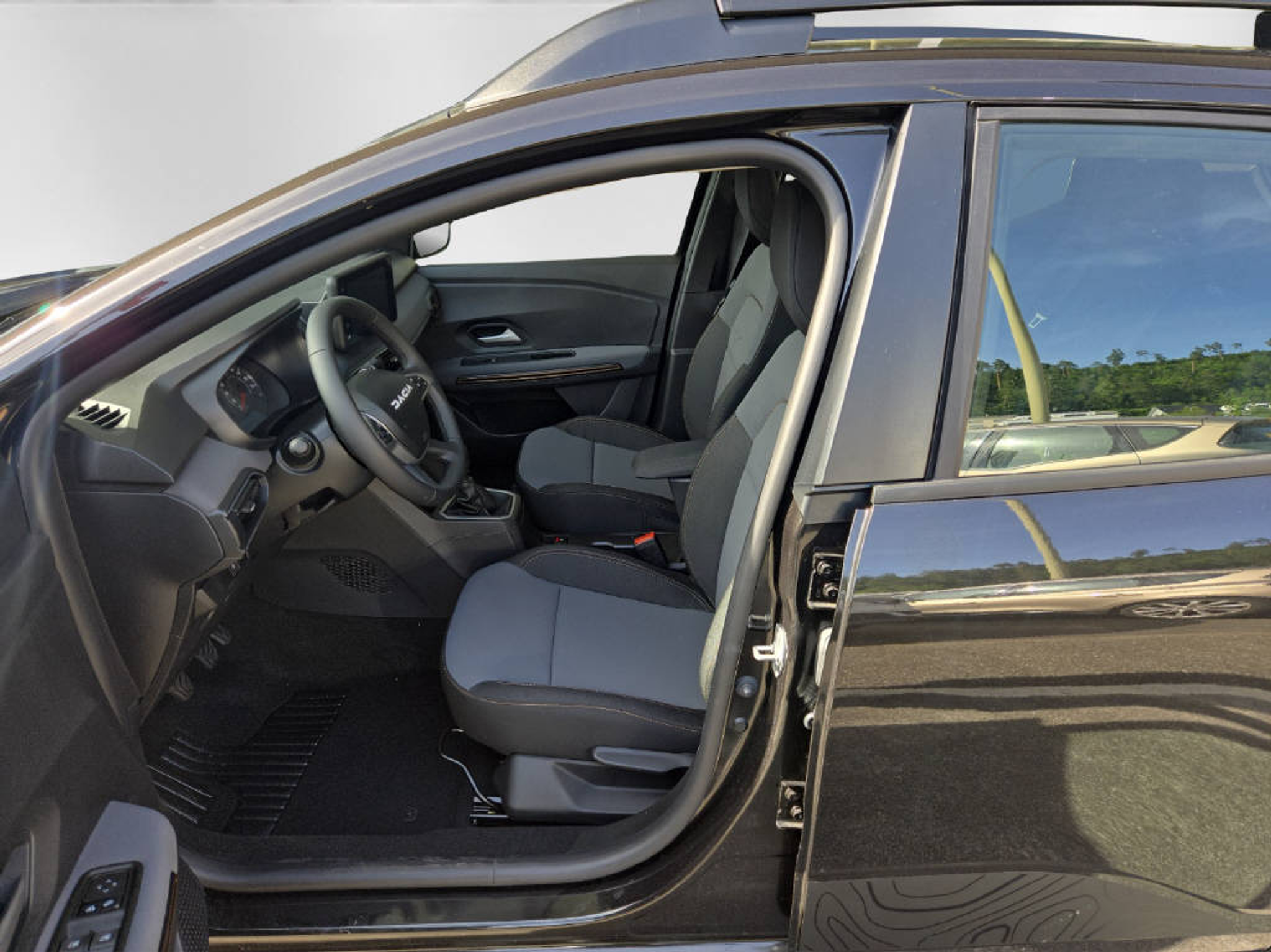 listing desktop thumbnail image 3