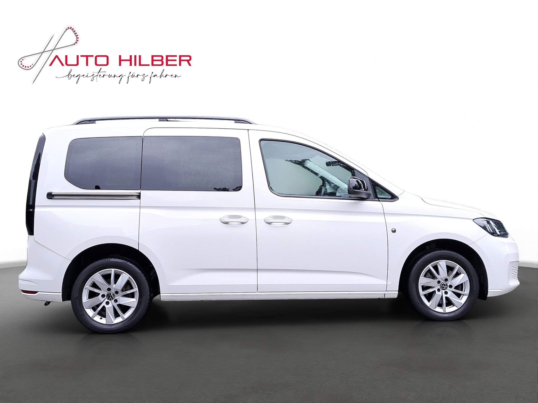 listing desktop thumbnail image 13