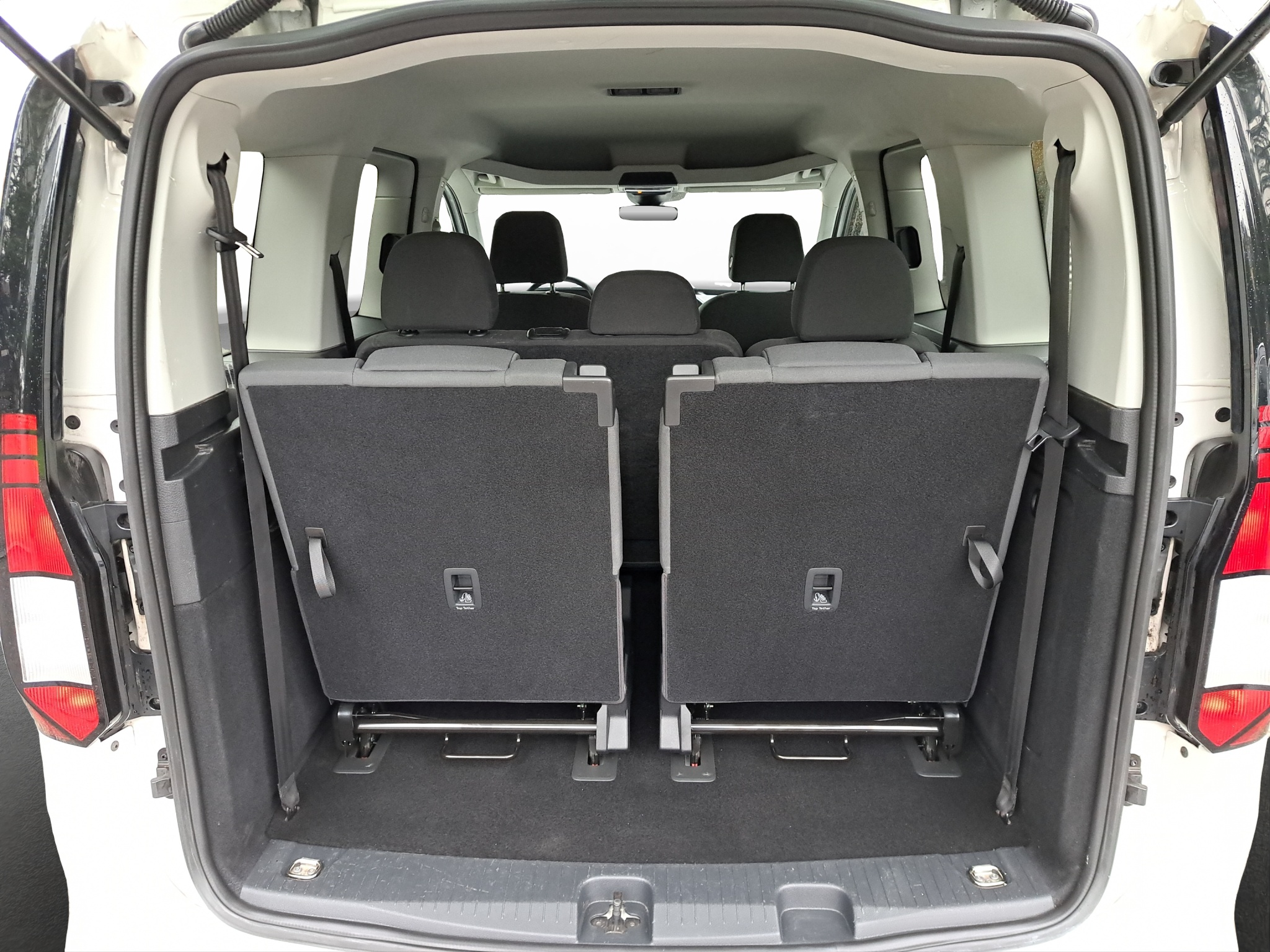 listing desktop thumbnail image 12