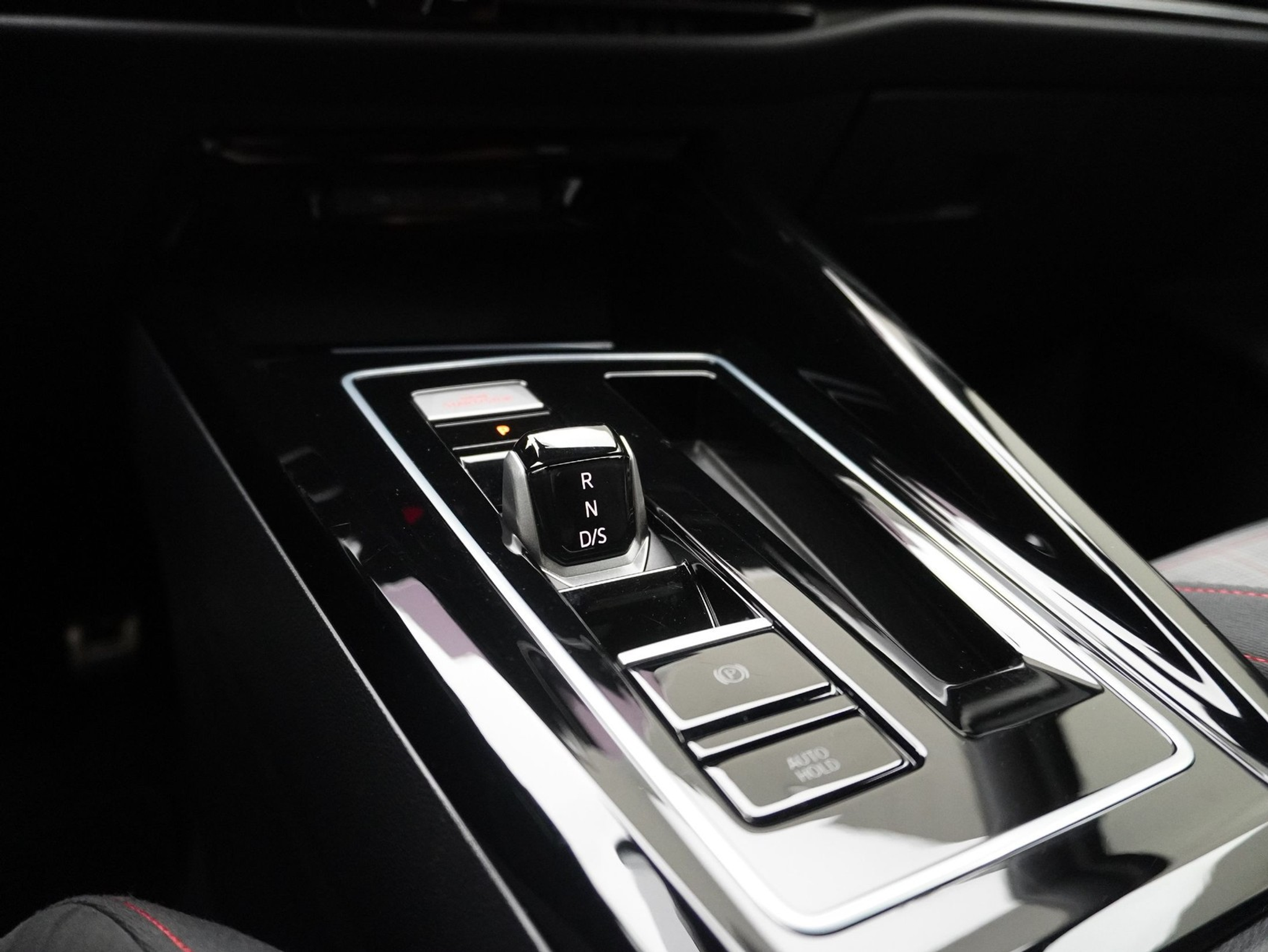 listing desktop thumbnail image 15