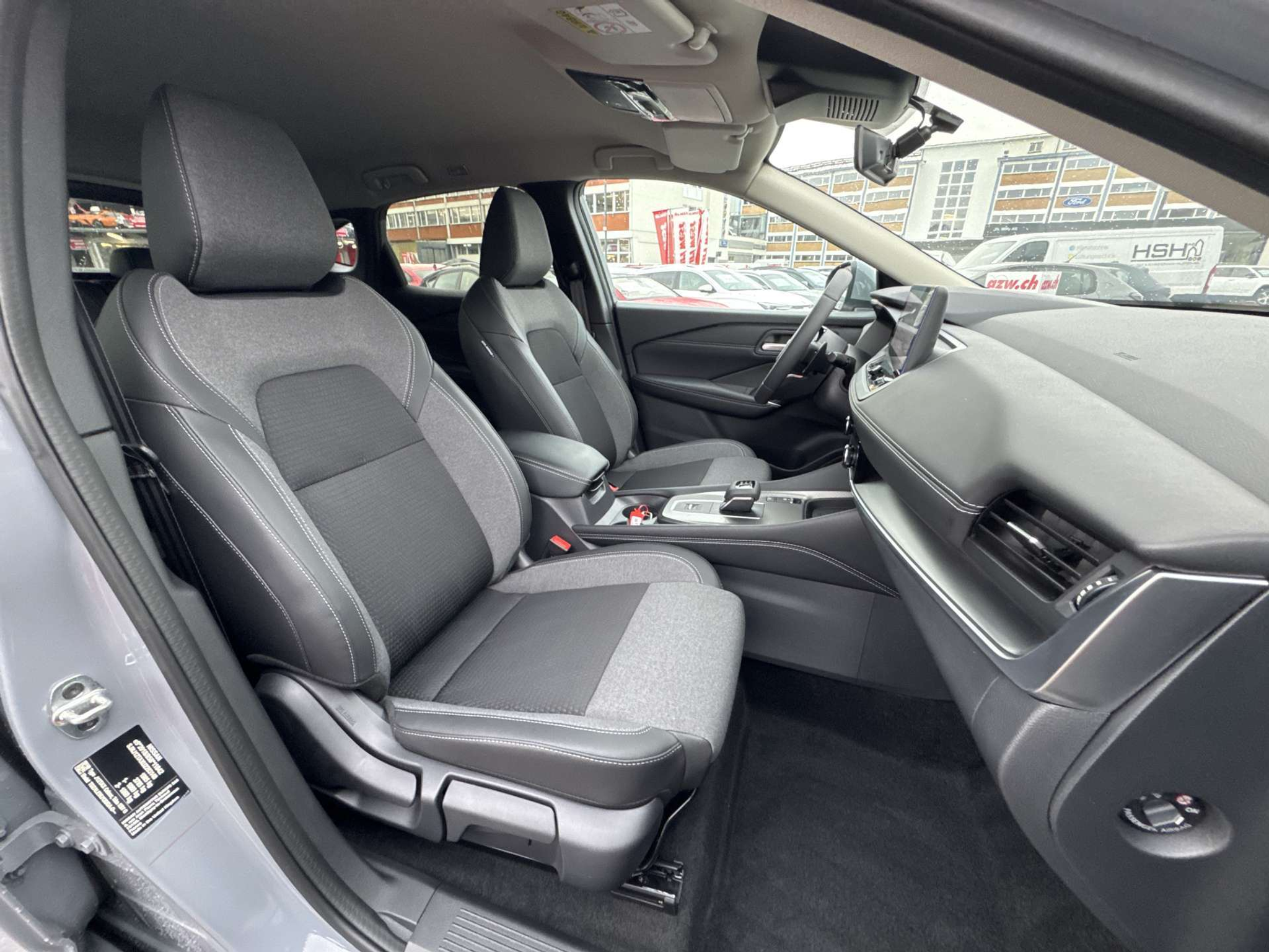 listing desktop thumbnail image 12