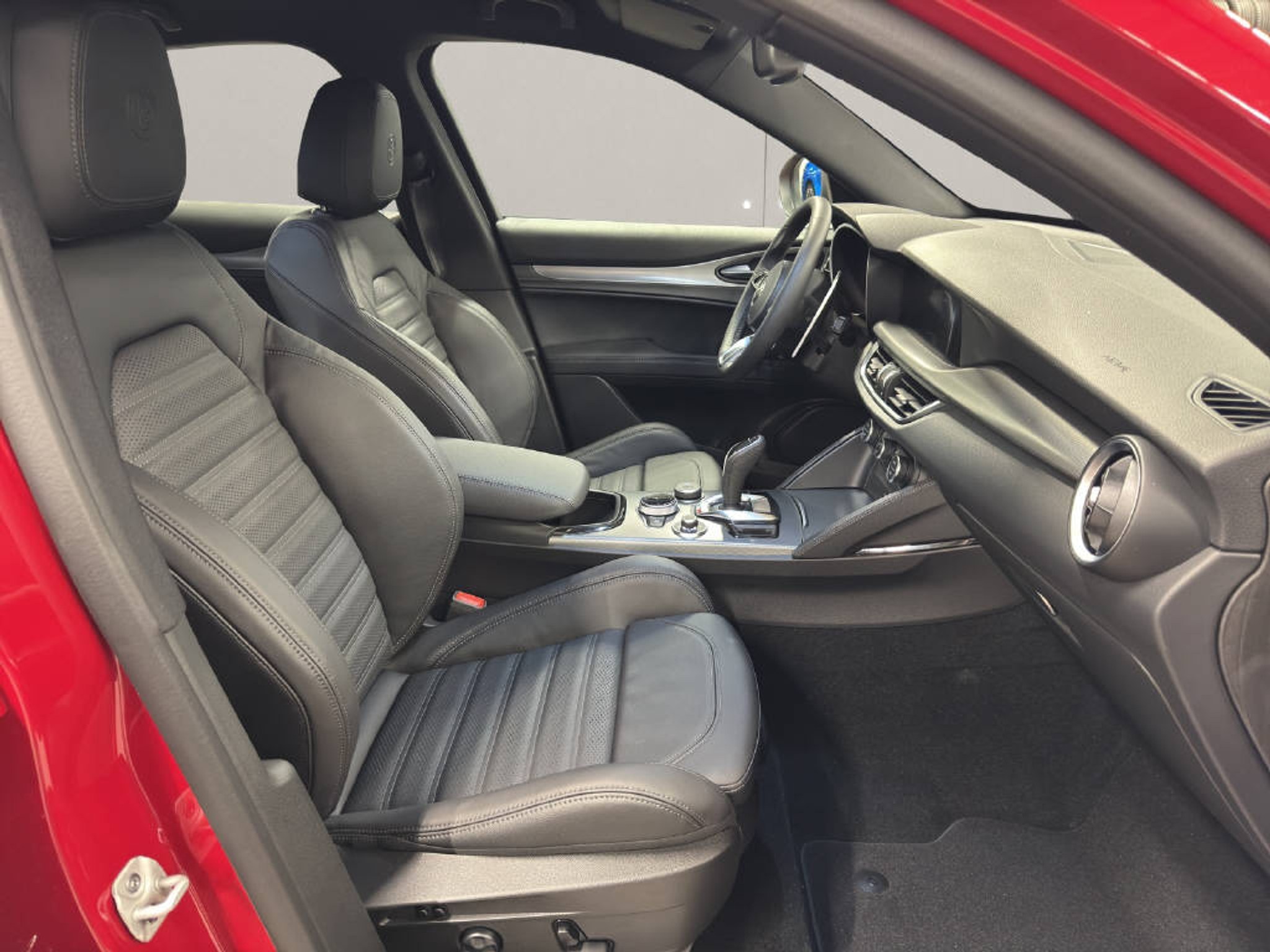 listing desktop thumbnail image 8