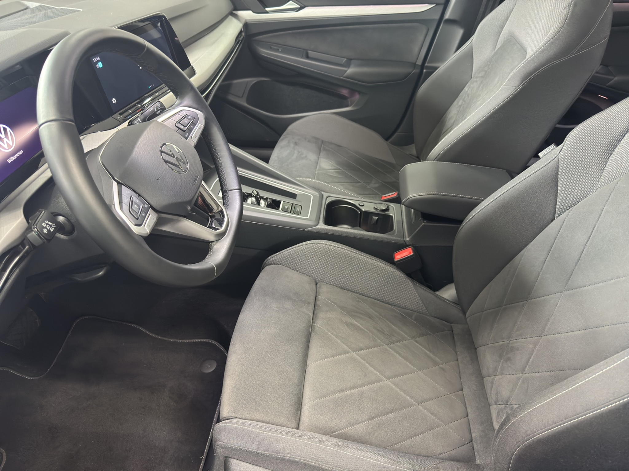 listing desktop thumbnail image 6