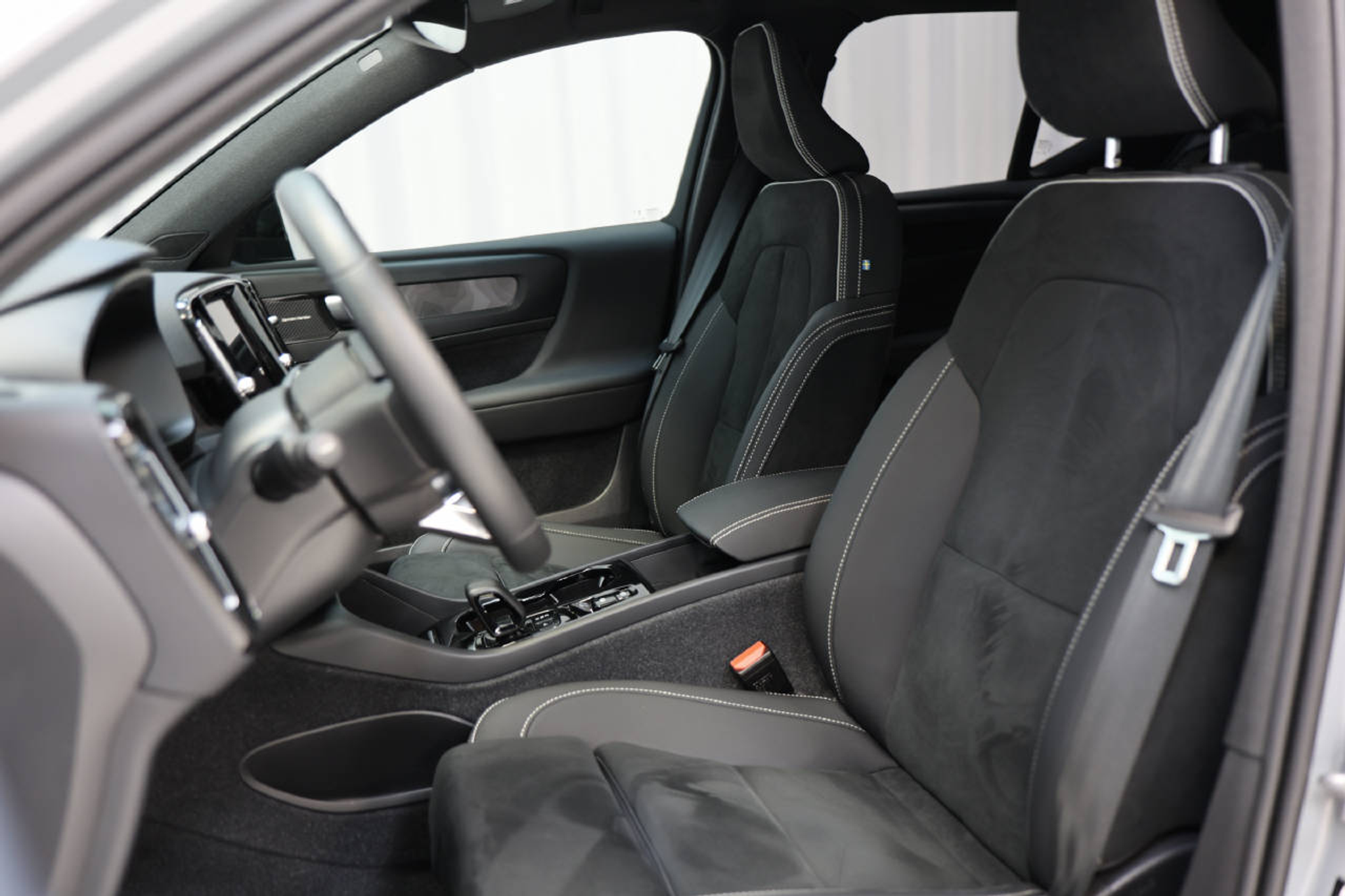 listing desktop thumbnail image 5