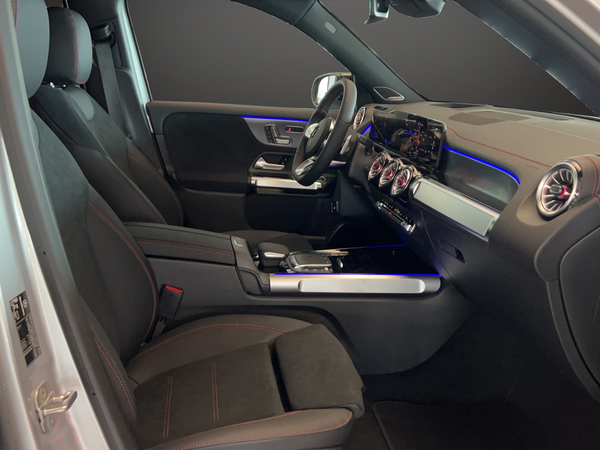 listing desktop thumbnail image 9