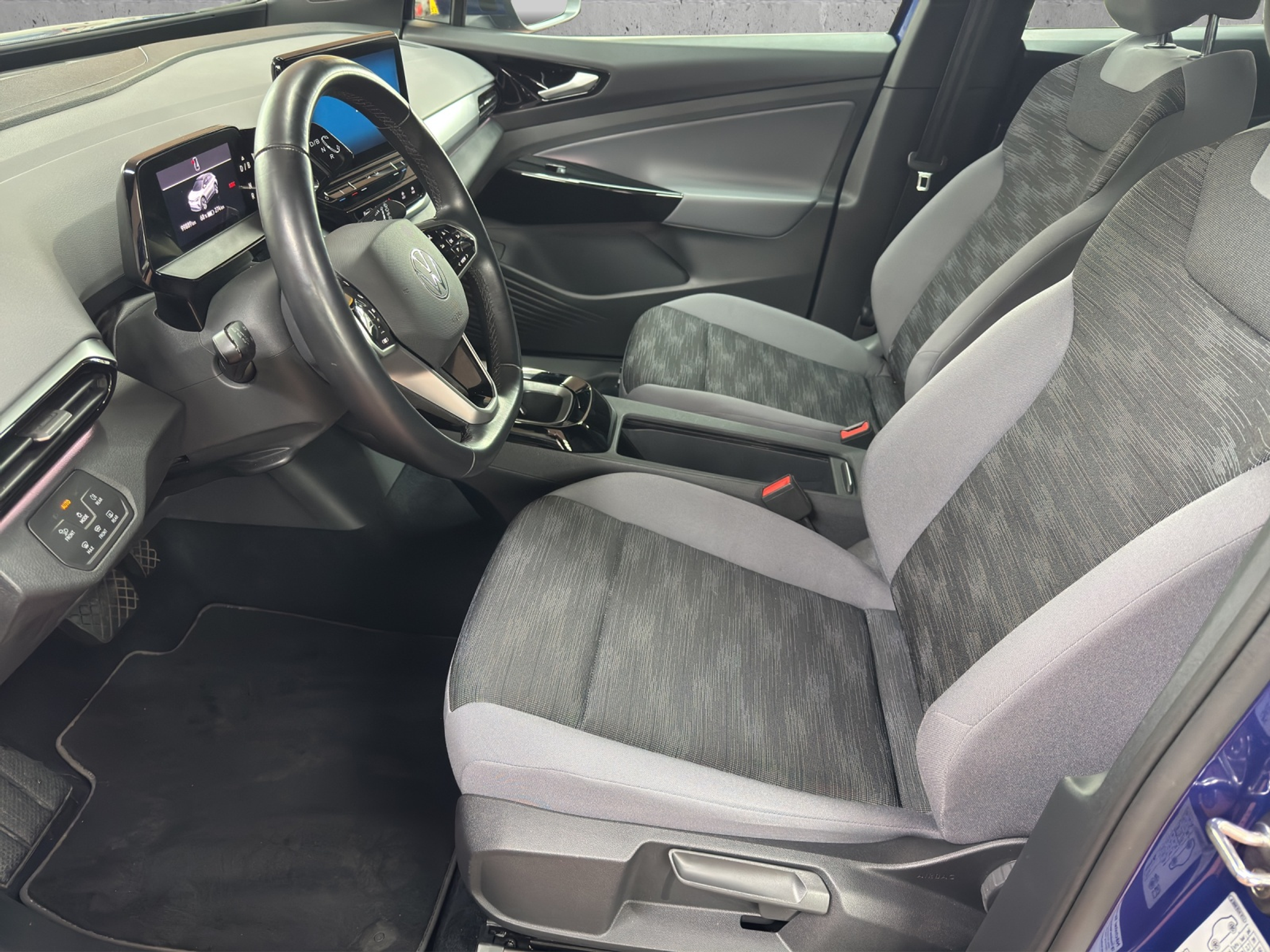 listing desktop thumbnail image 6