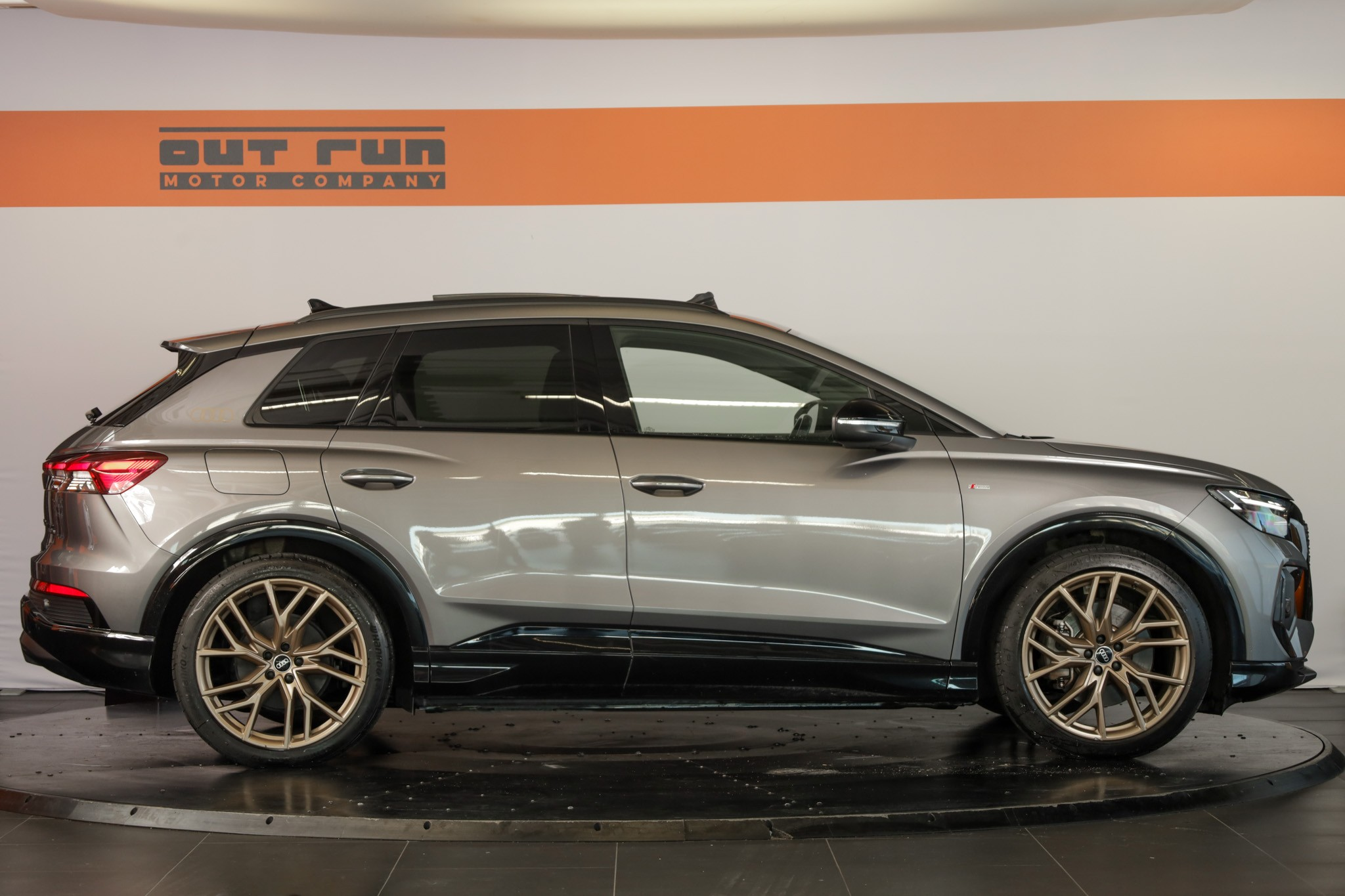 listing desktop thumbnail image 6