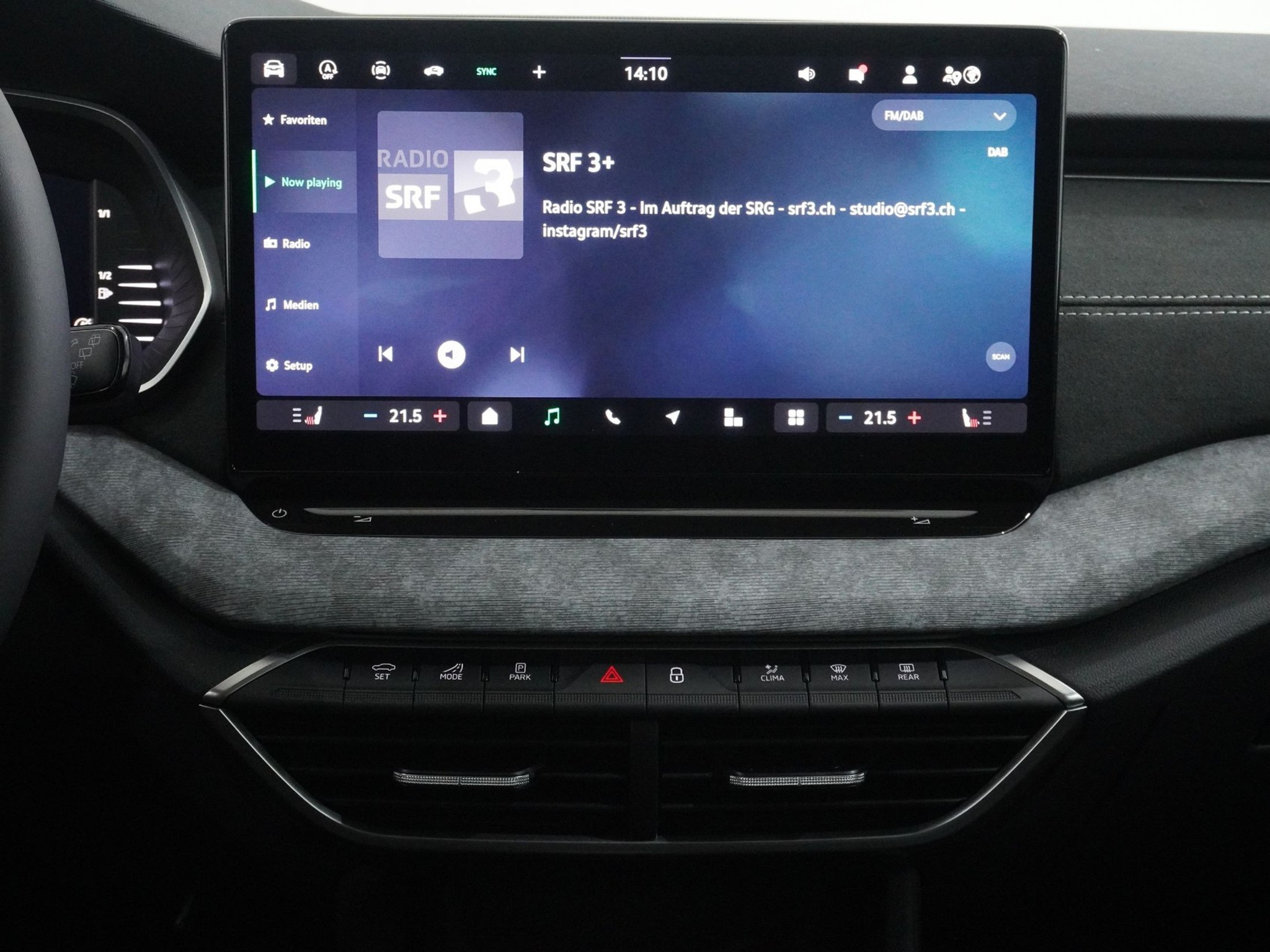 listing desktop thumbnail image 18