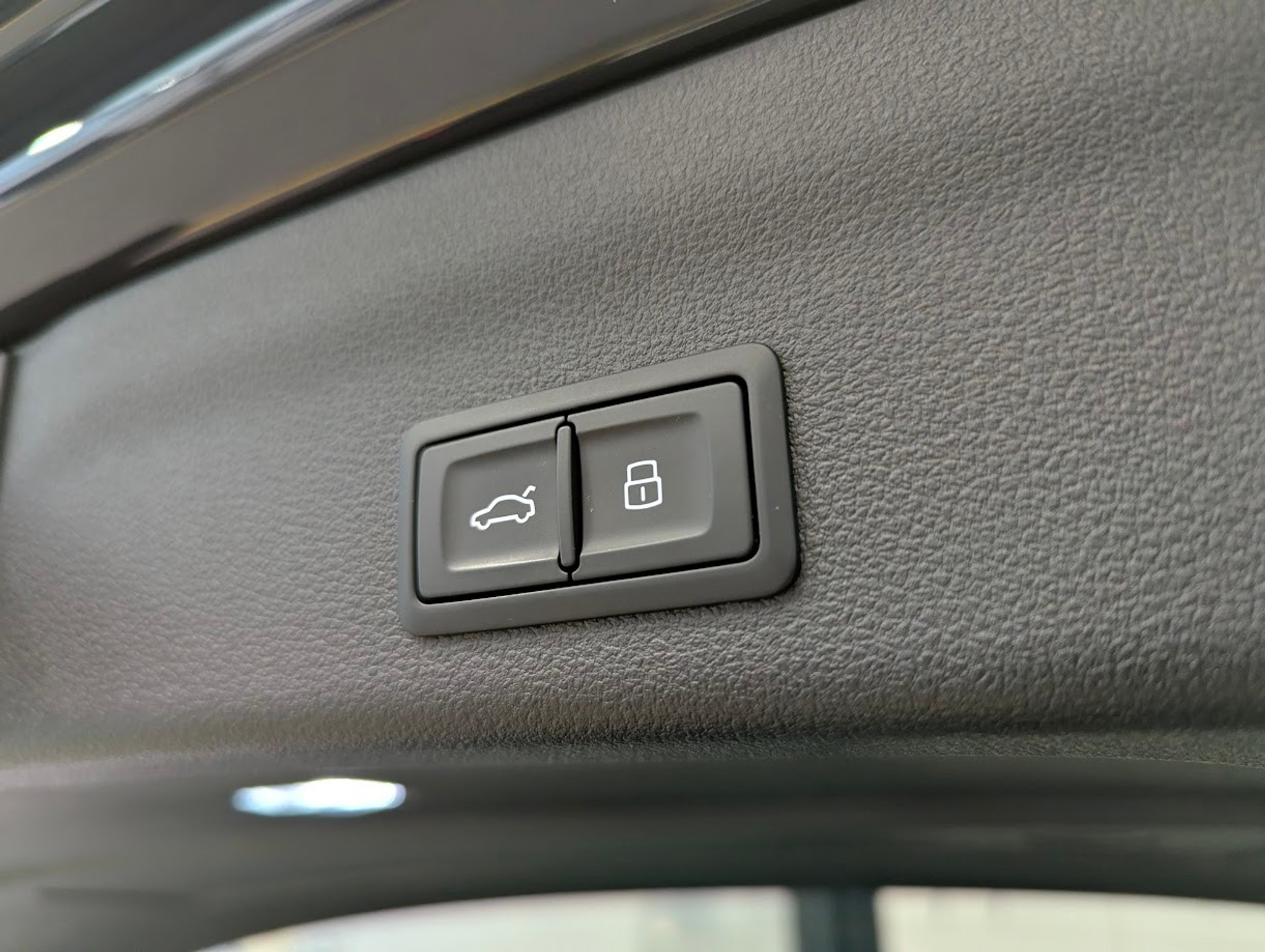 listing desktop thumbnail image 28