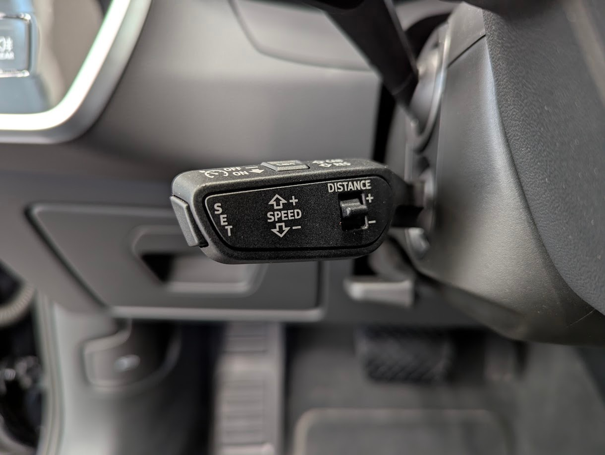 listing desktop thumbnail image 11