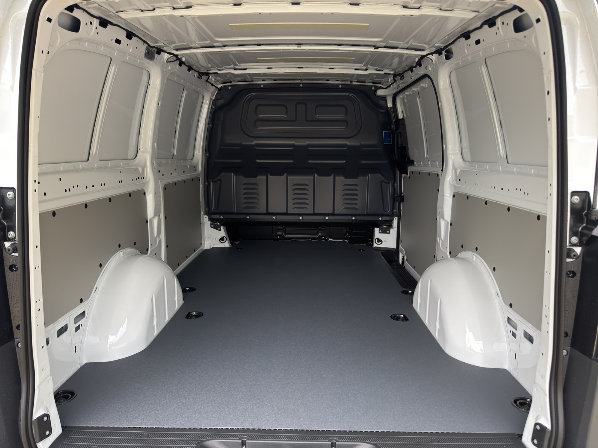 listing desktop thumbnail image 8