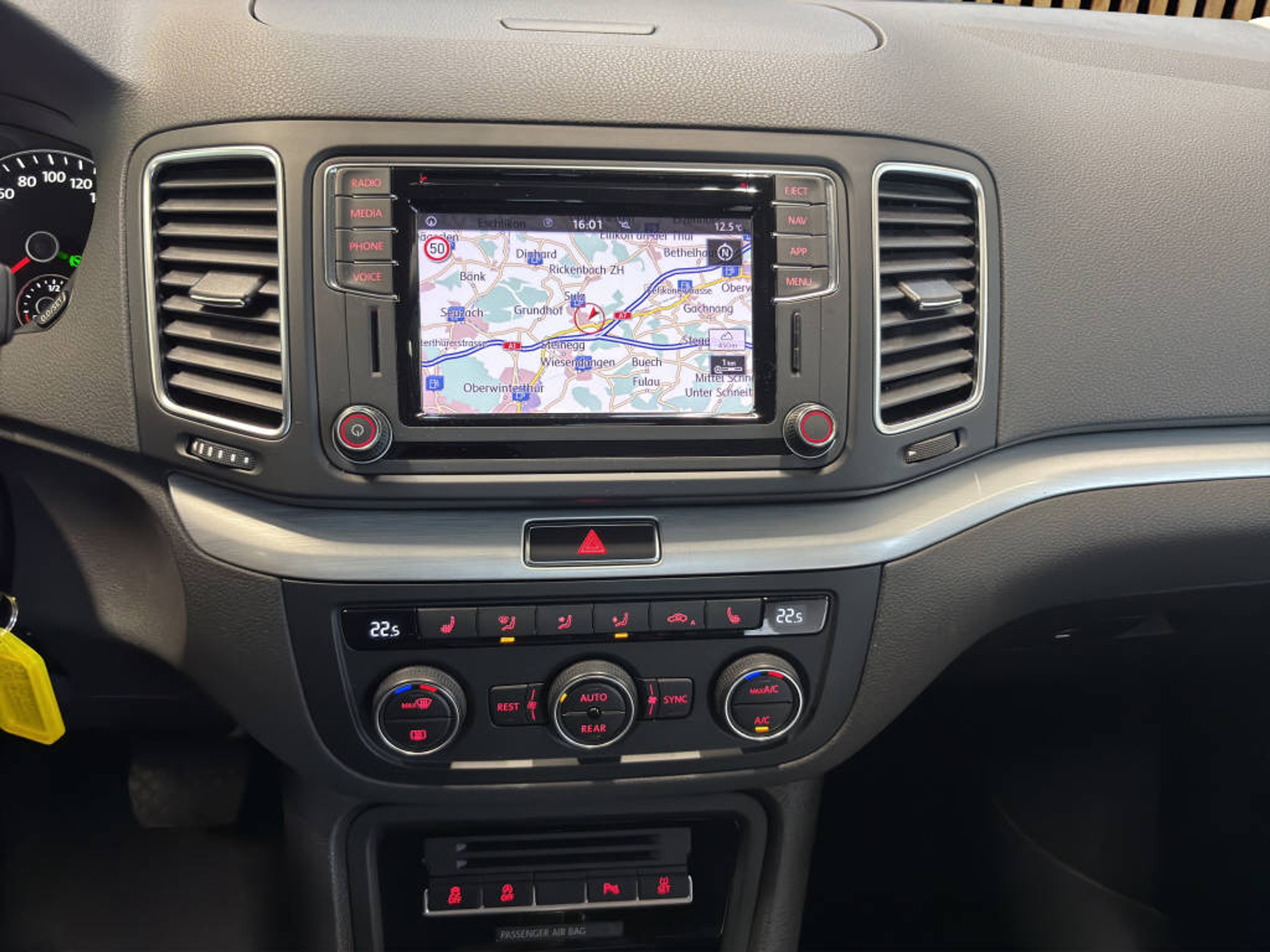 listing desktop thumbnail image 10