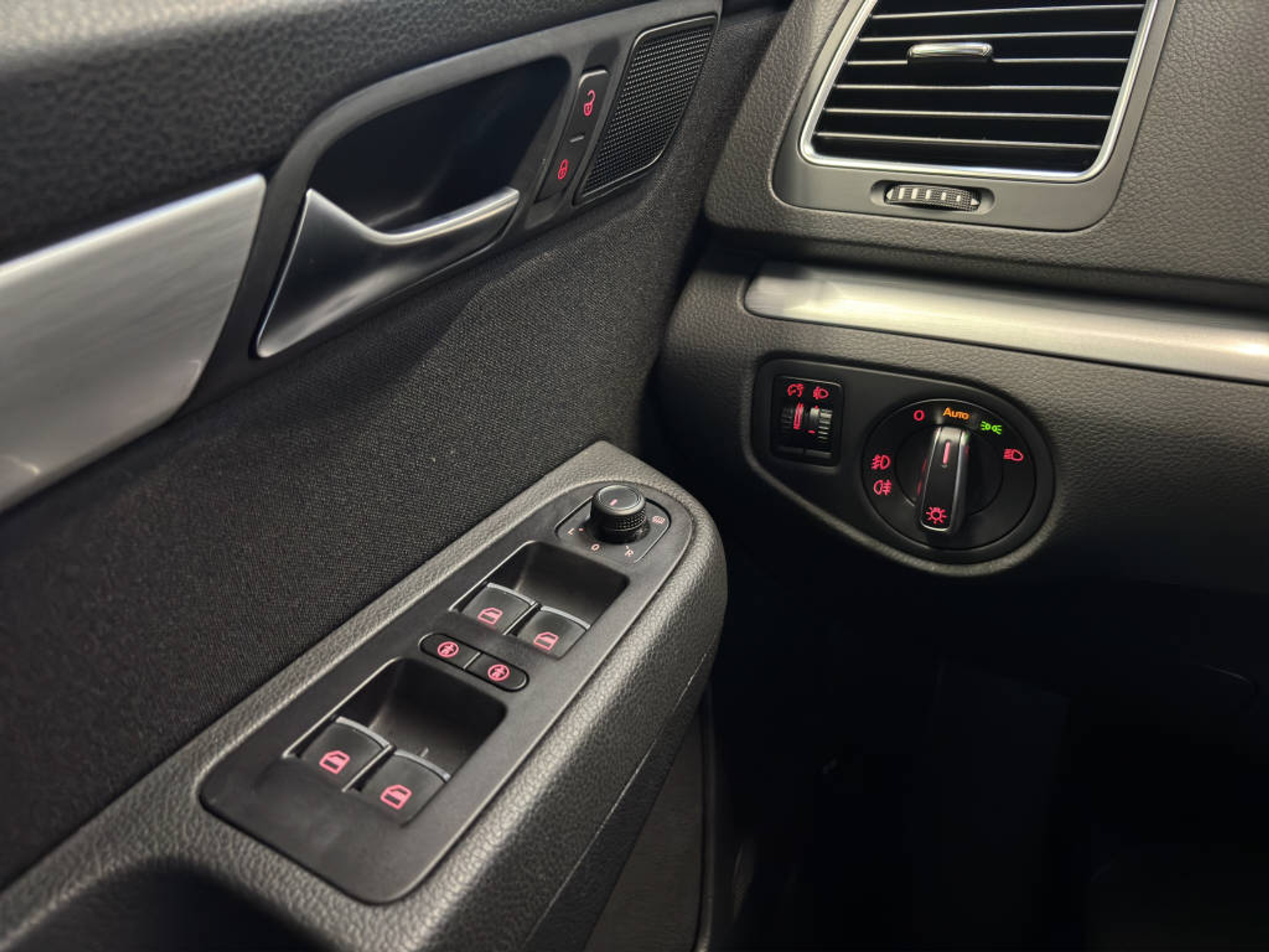 listing desktop thumbnail image 13