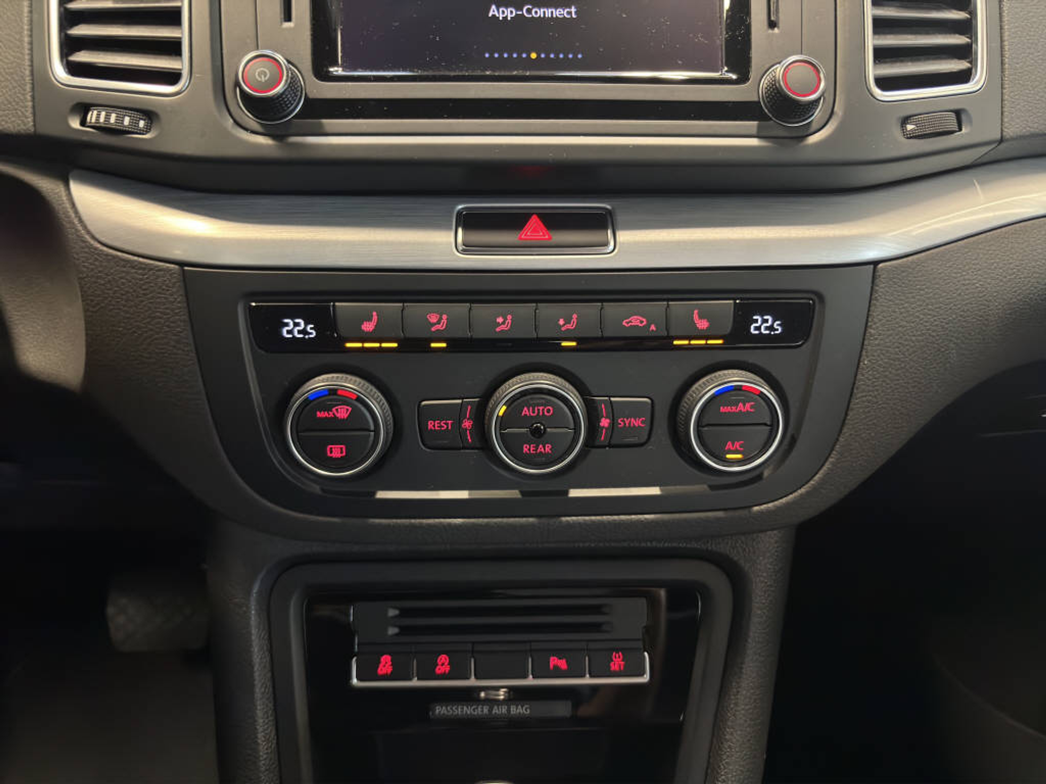 listing desktop thumbnail image 11