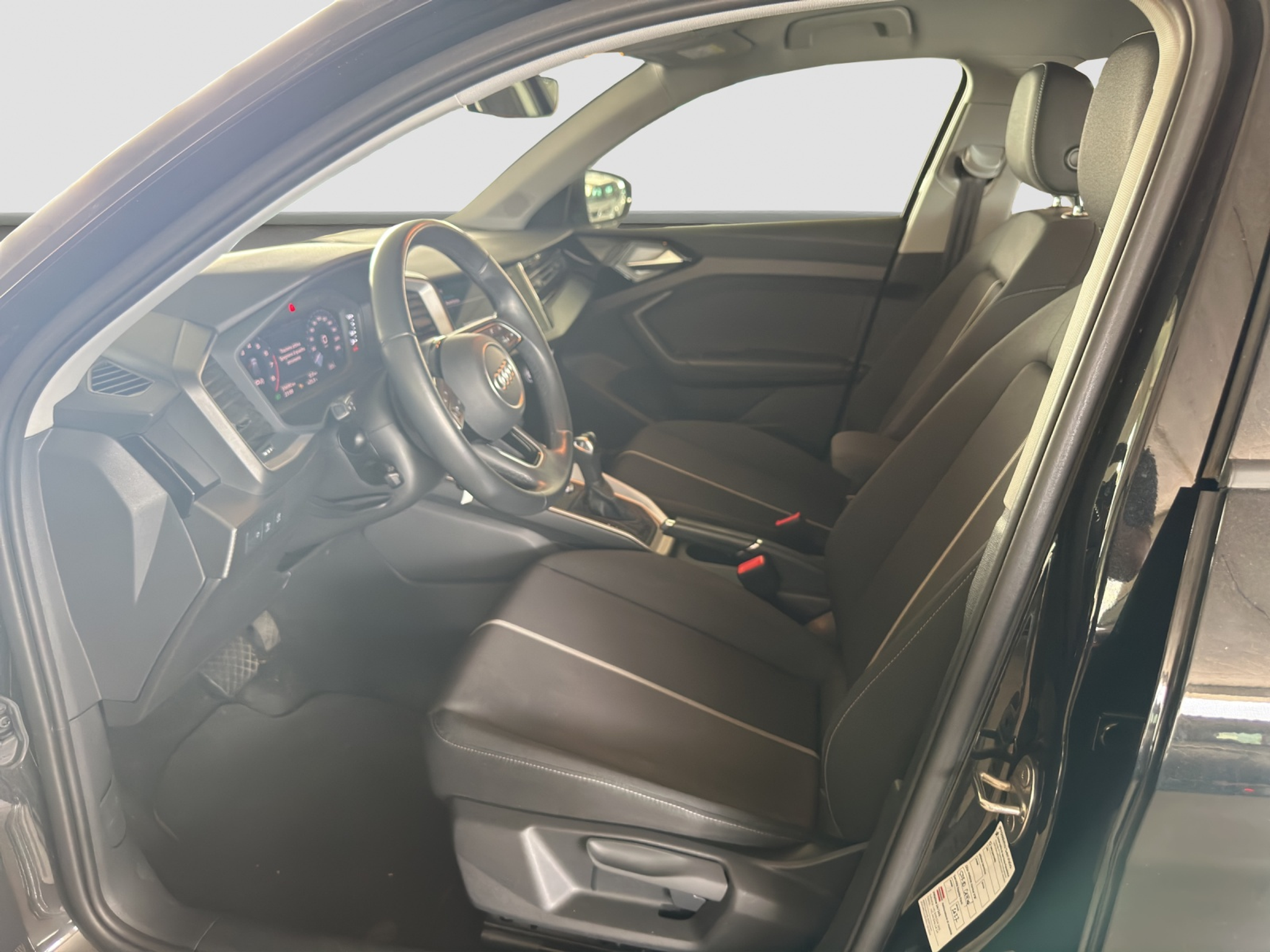 listing desktop thumbnail image 7