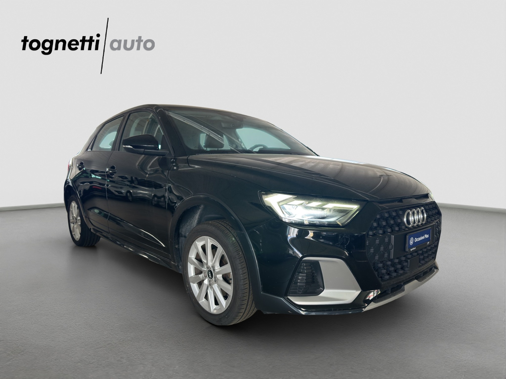 listing desktop thumbnail image 1