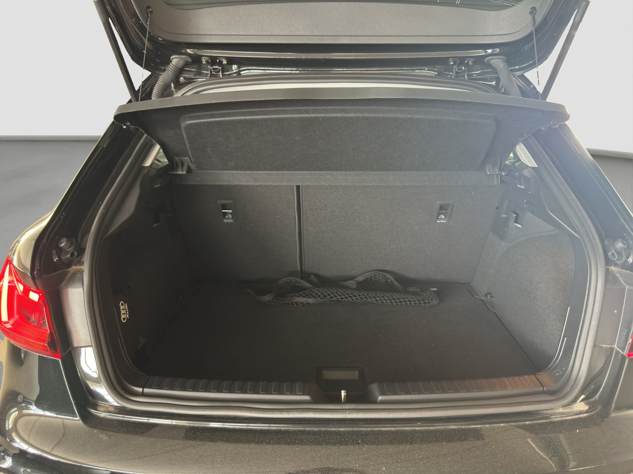 listing desktop thumbnail image 9