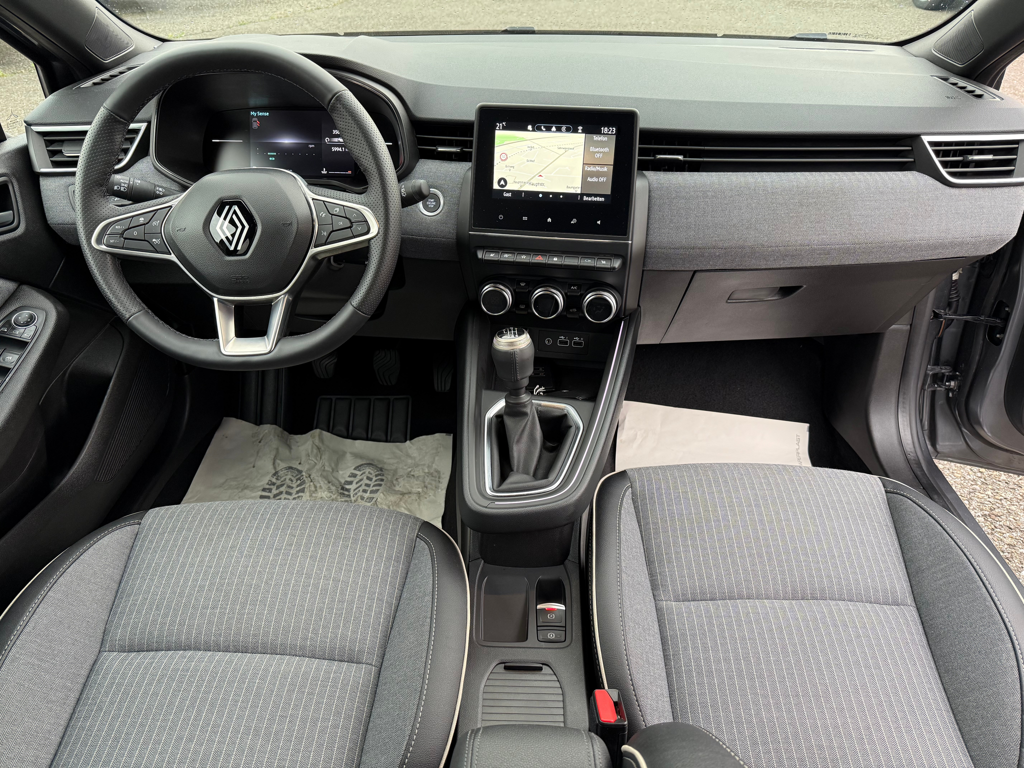 listing desktop thumbnail image 8