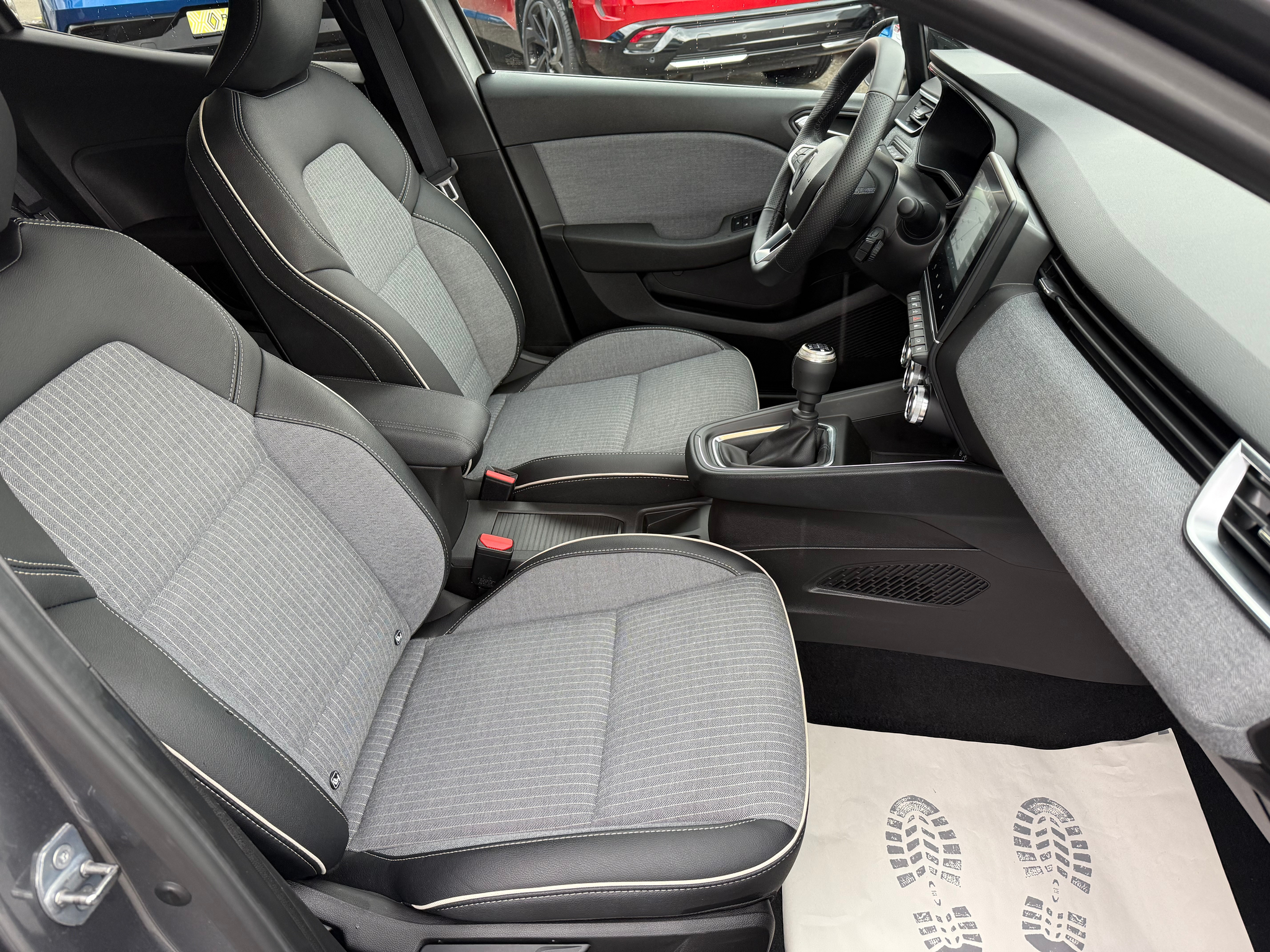 listing desktop thumbnail image 10