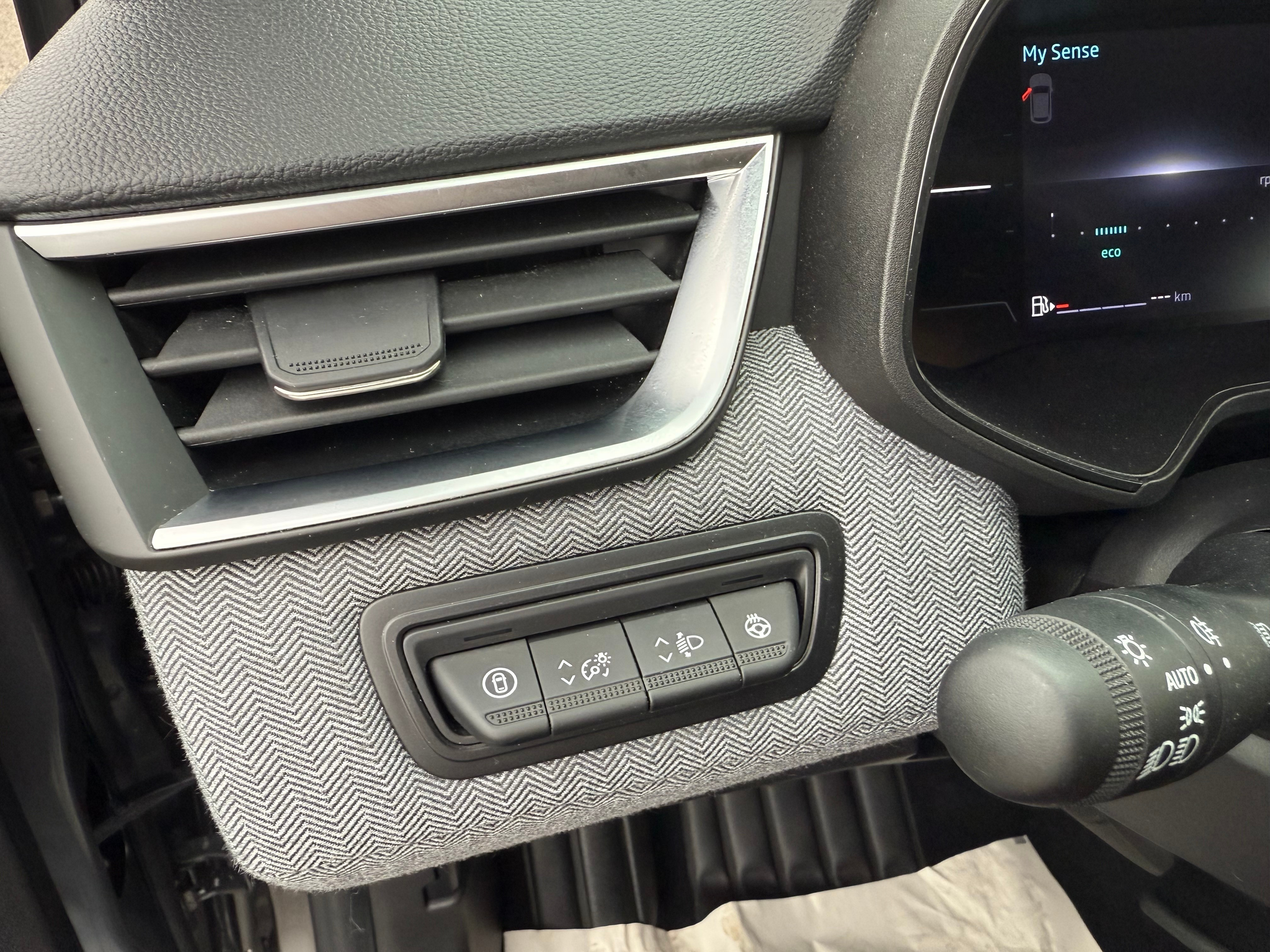 listing desktop thumbnail image 12