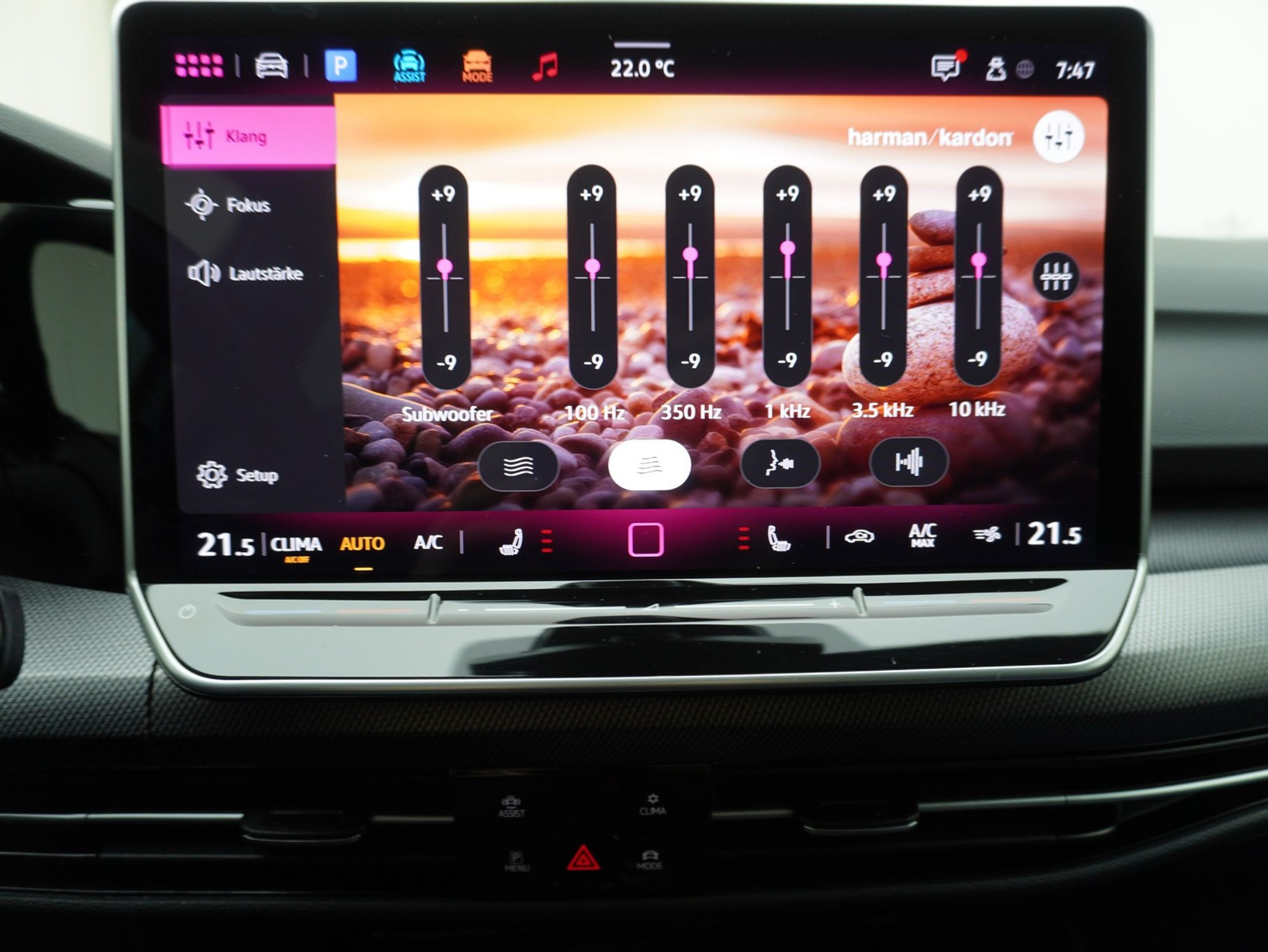 listing desktop thumbnail image 21