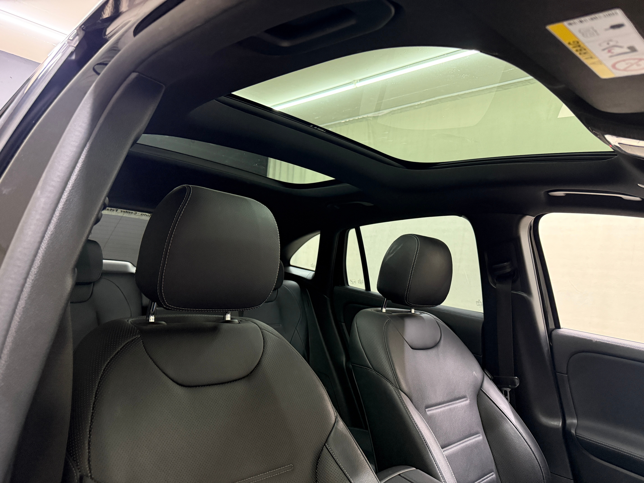 listing desktop thumbnail image 16