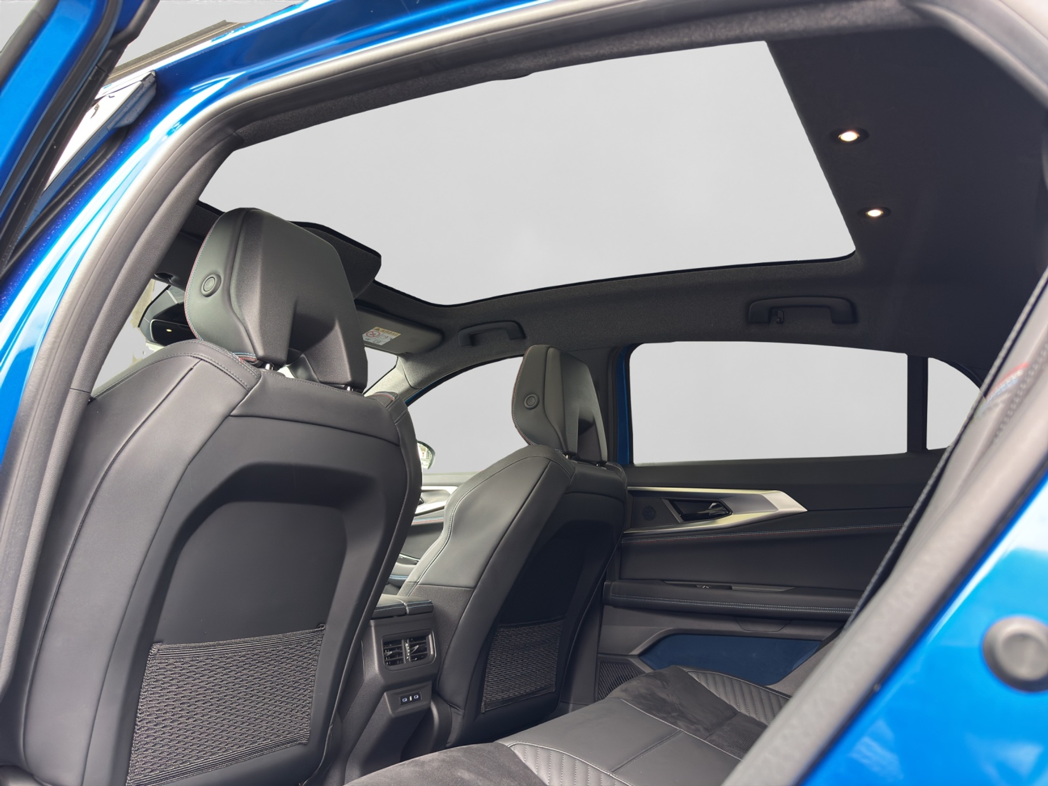 listing desktop thumbnail image 7