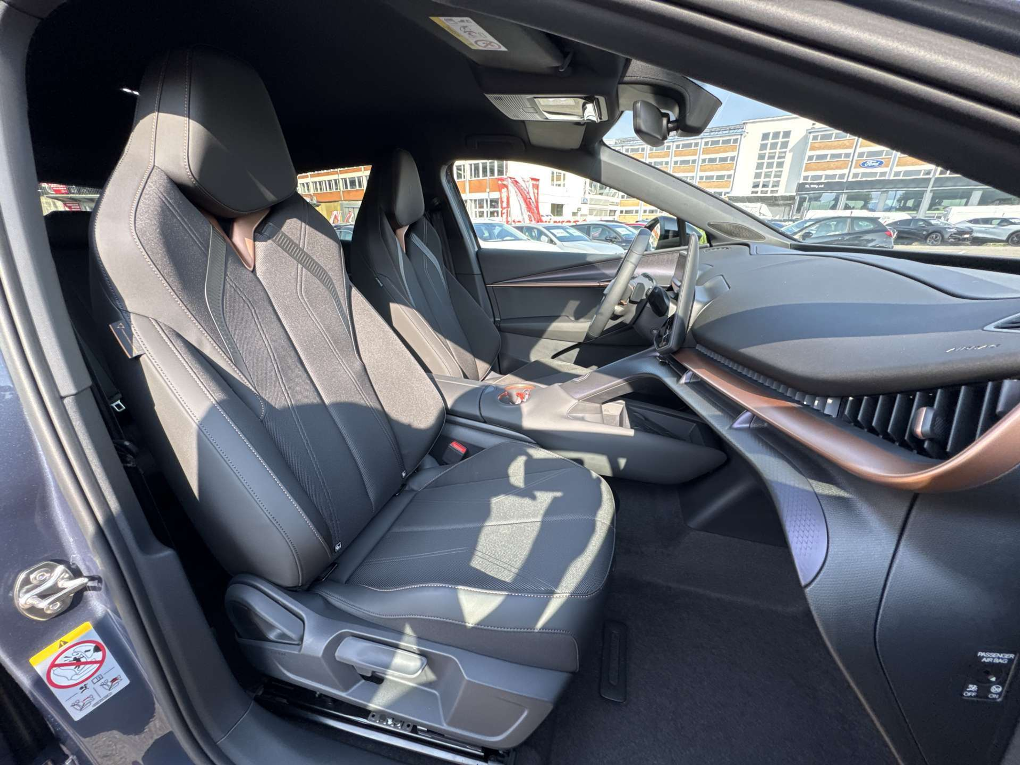 listing desktop thumbnail image 11