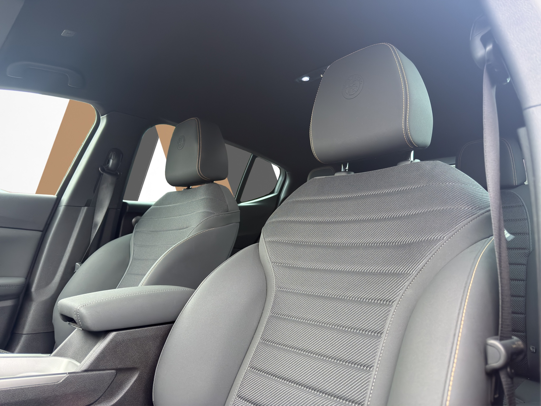 listing desktop thumbnail image 19