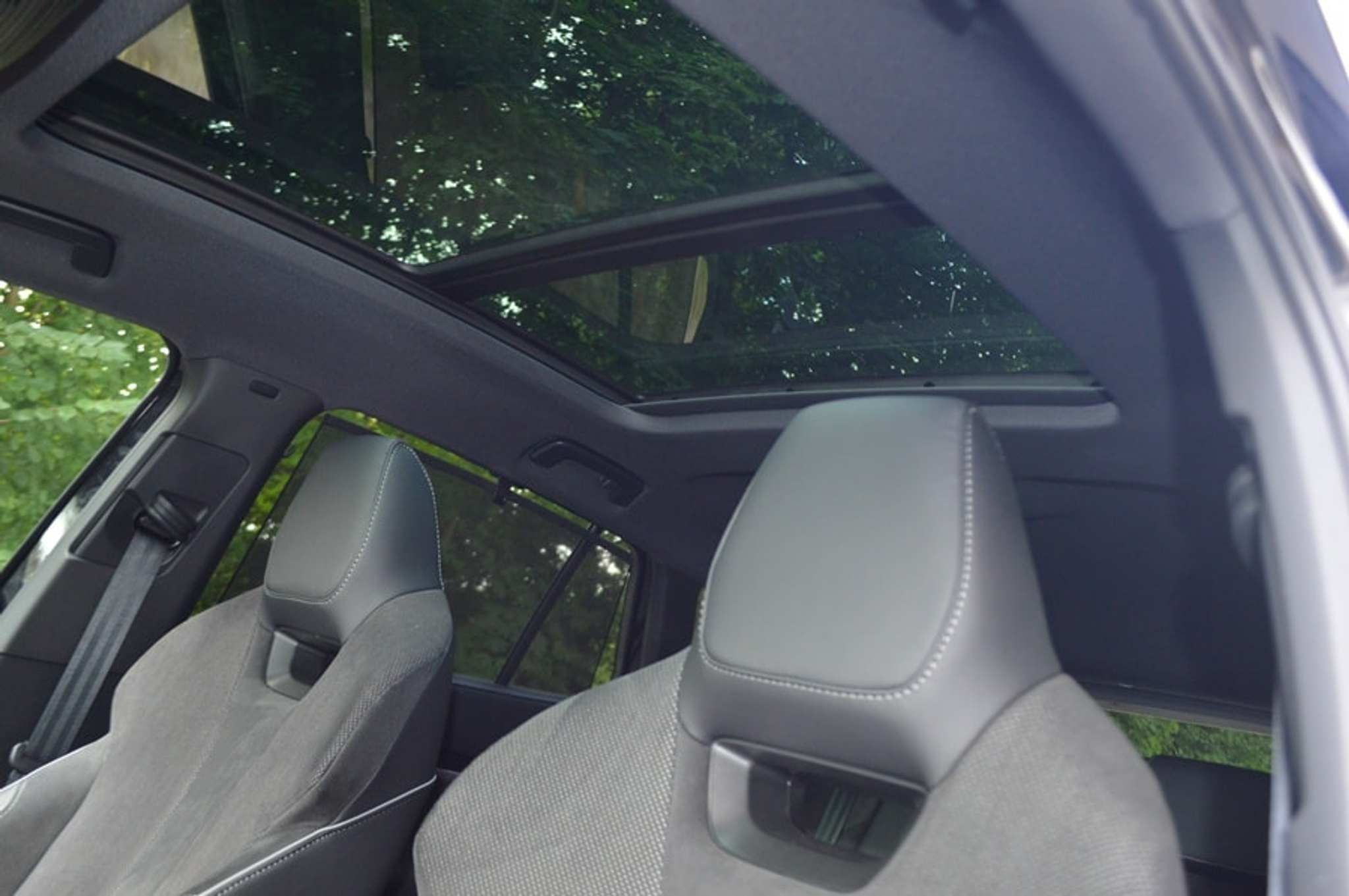 listing desktop thumbnail image 5