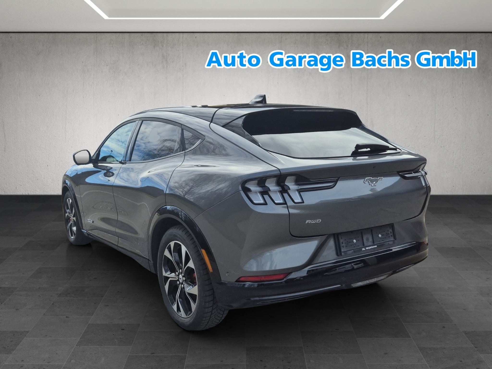 listing desktop thumbnail image 3