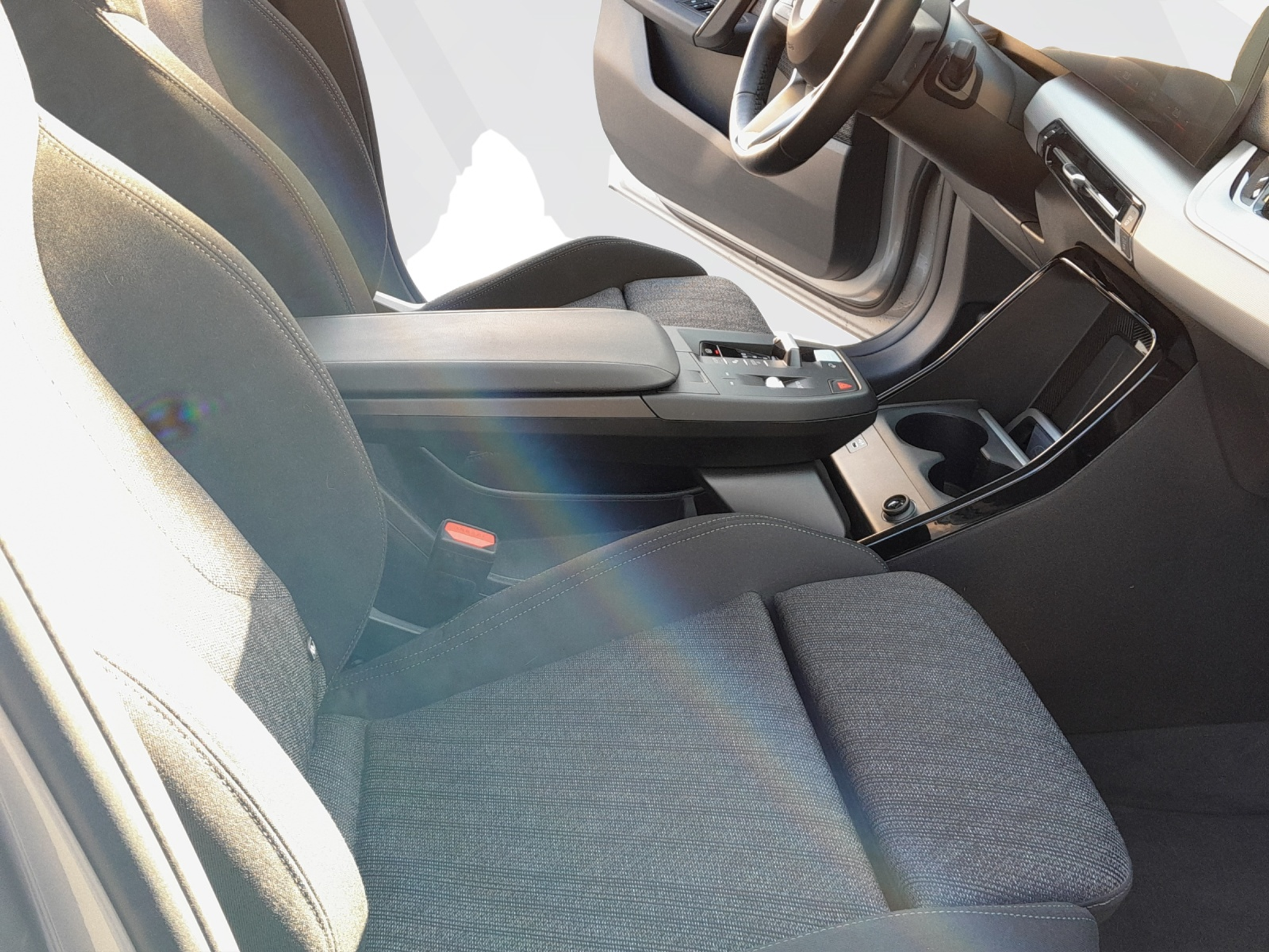 listing desktop thumbnail image 11