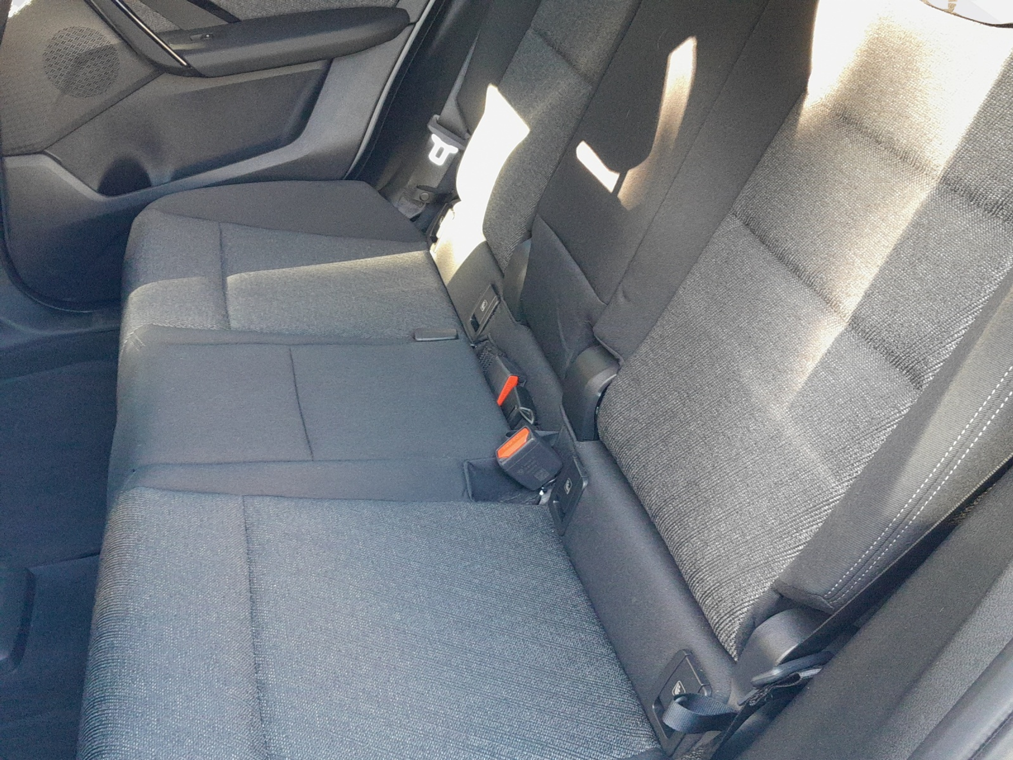 listing desktop thumbnail image 12