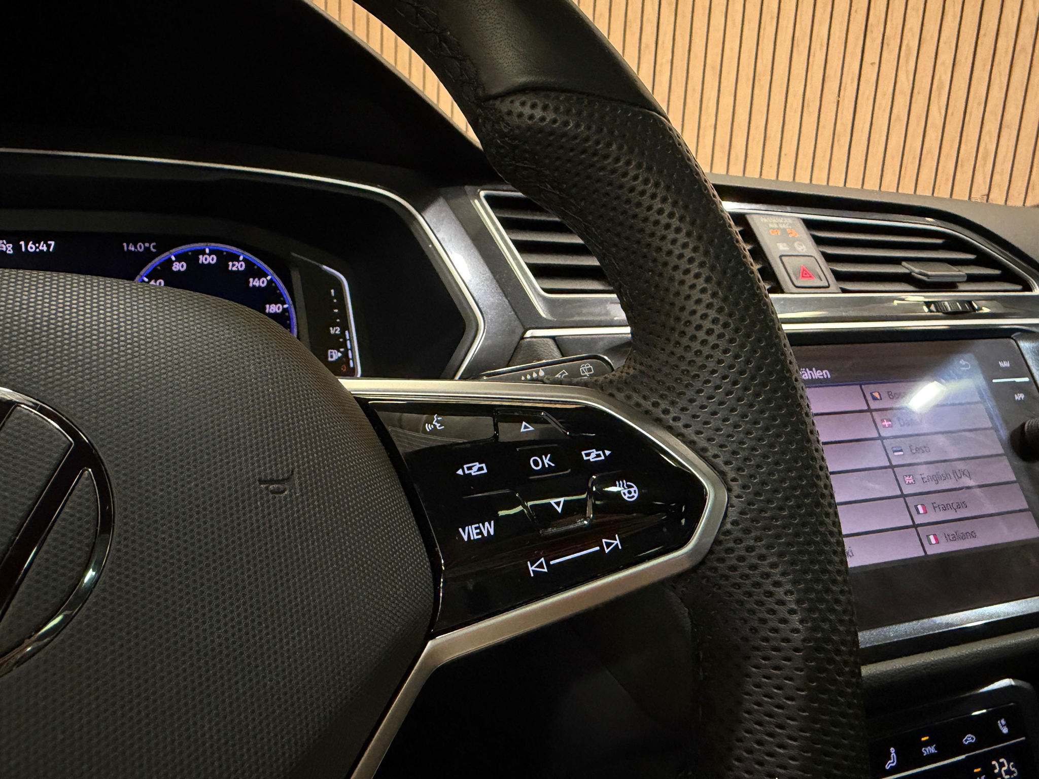 listing desktop thumbnail image 9