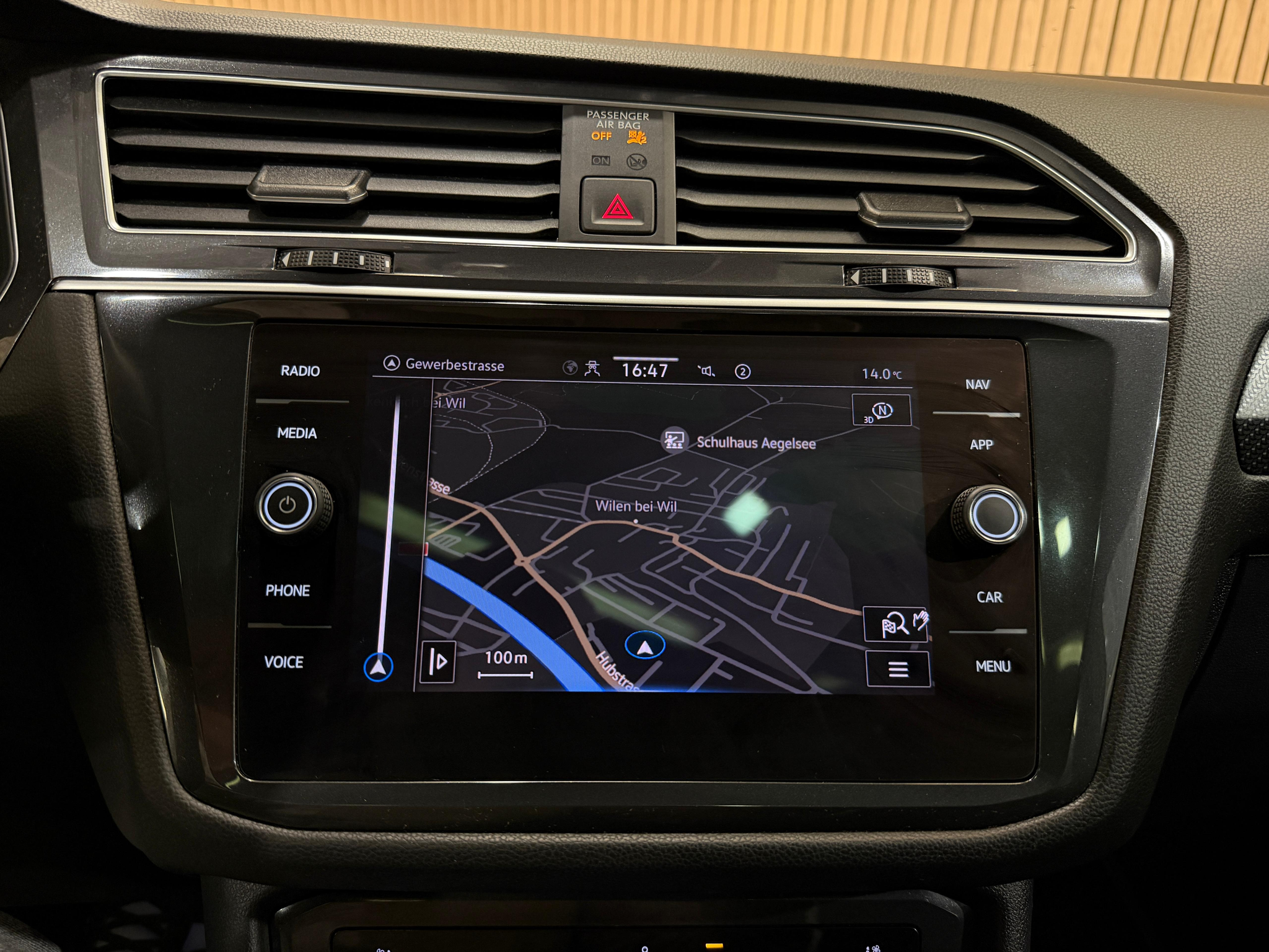 listing desktop thumbnail image 16