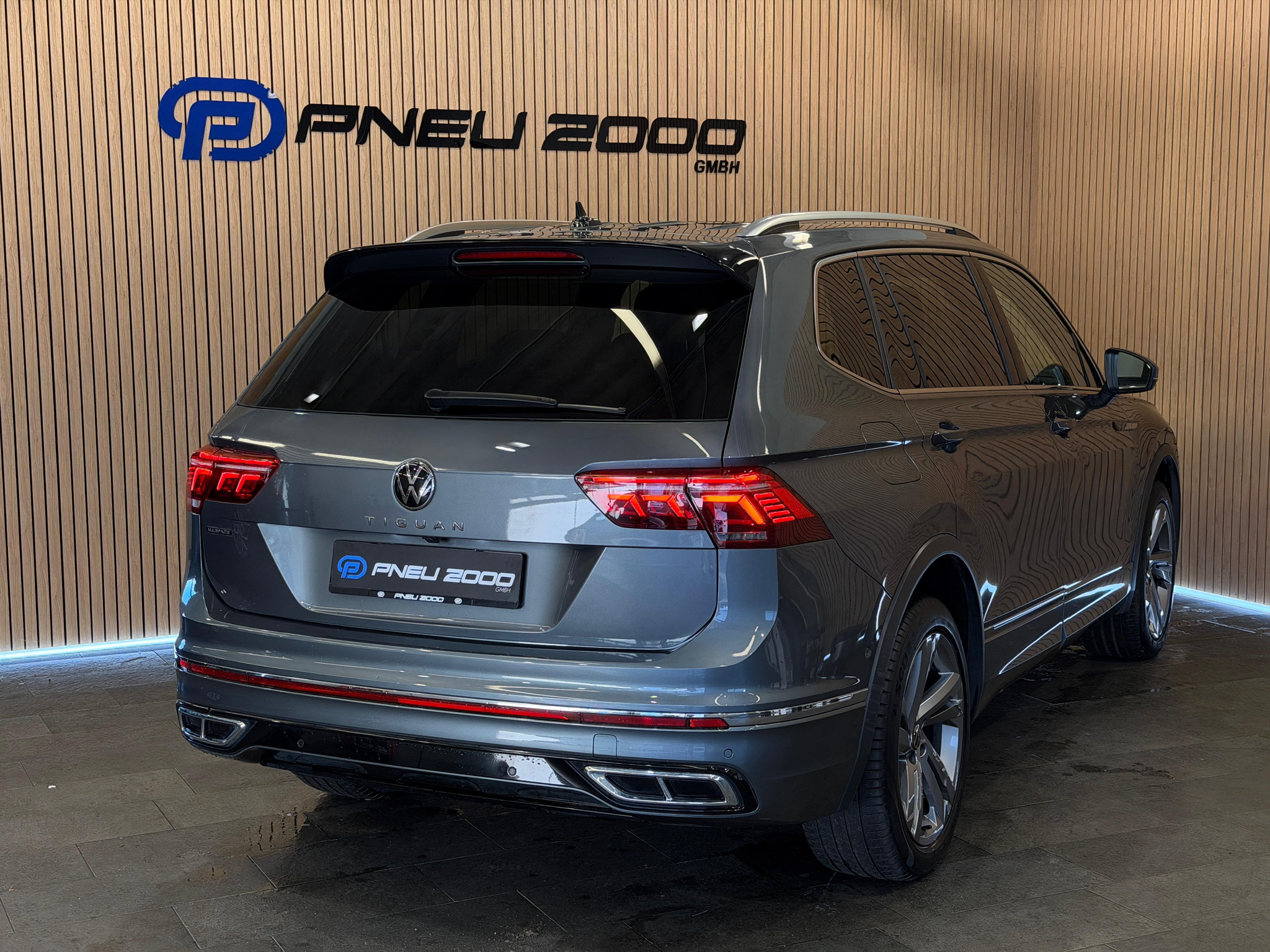 listing desktop thumbnail image 2