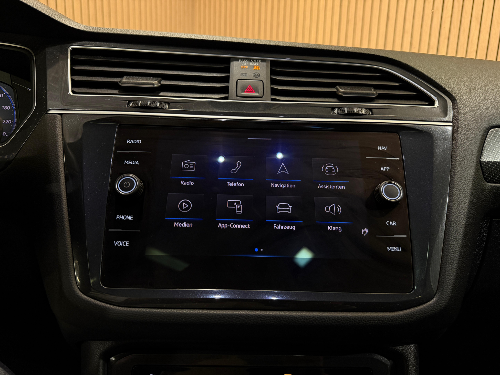 listing desktop thumbnail image 15