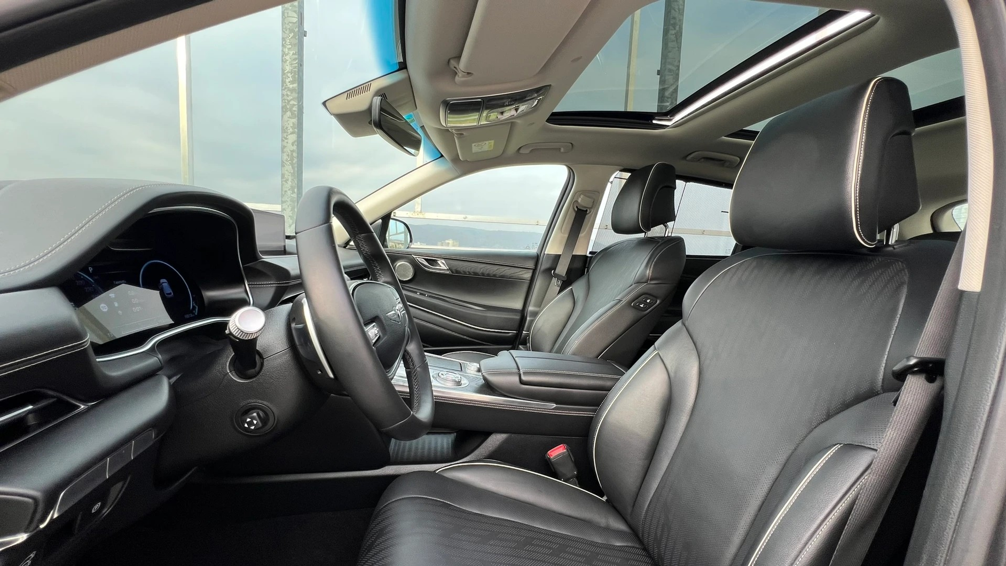 listing desktop thumbnail image 25