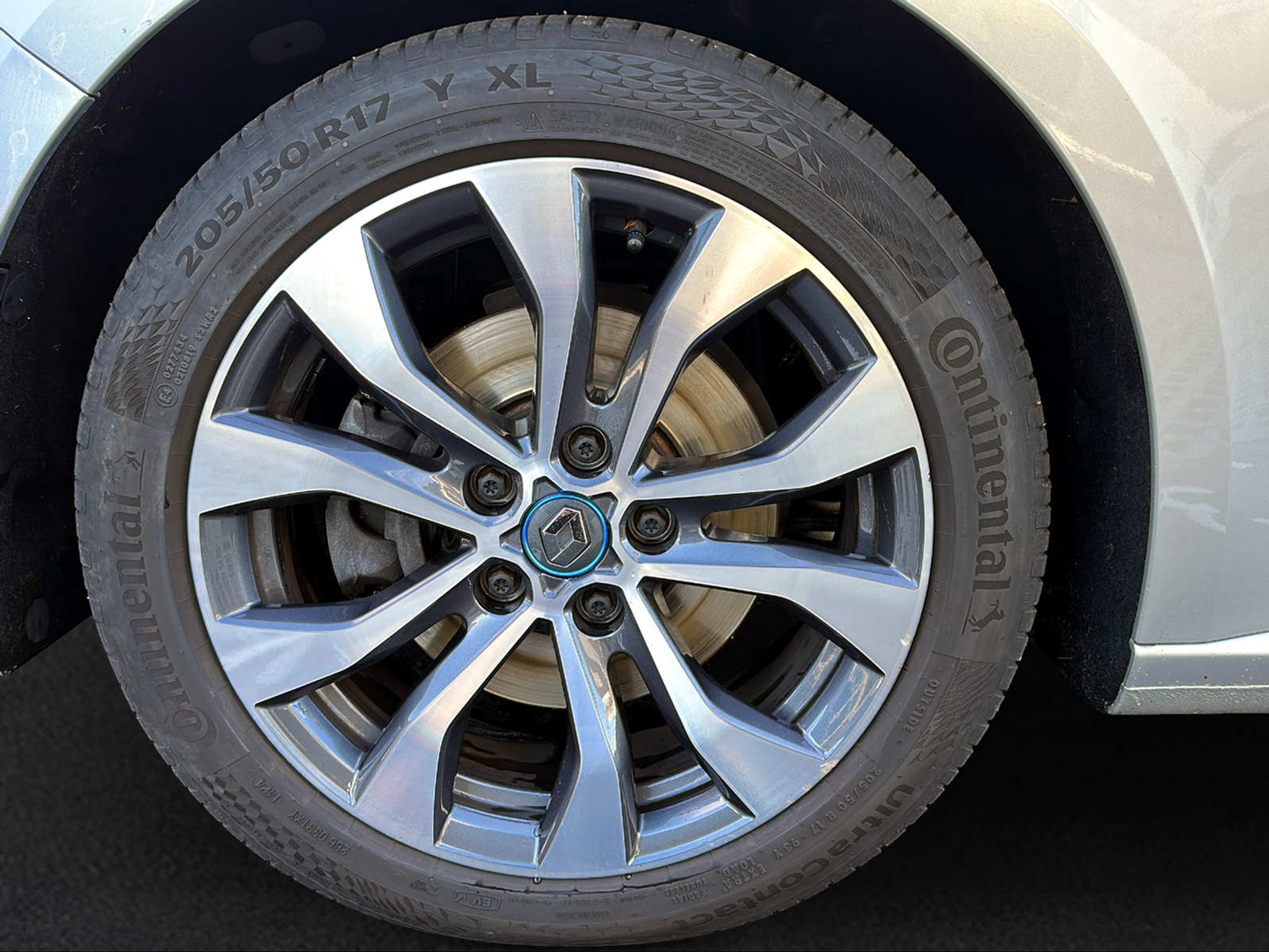 listing desktop thumbnail image 7