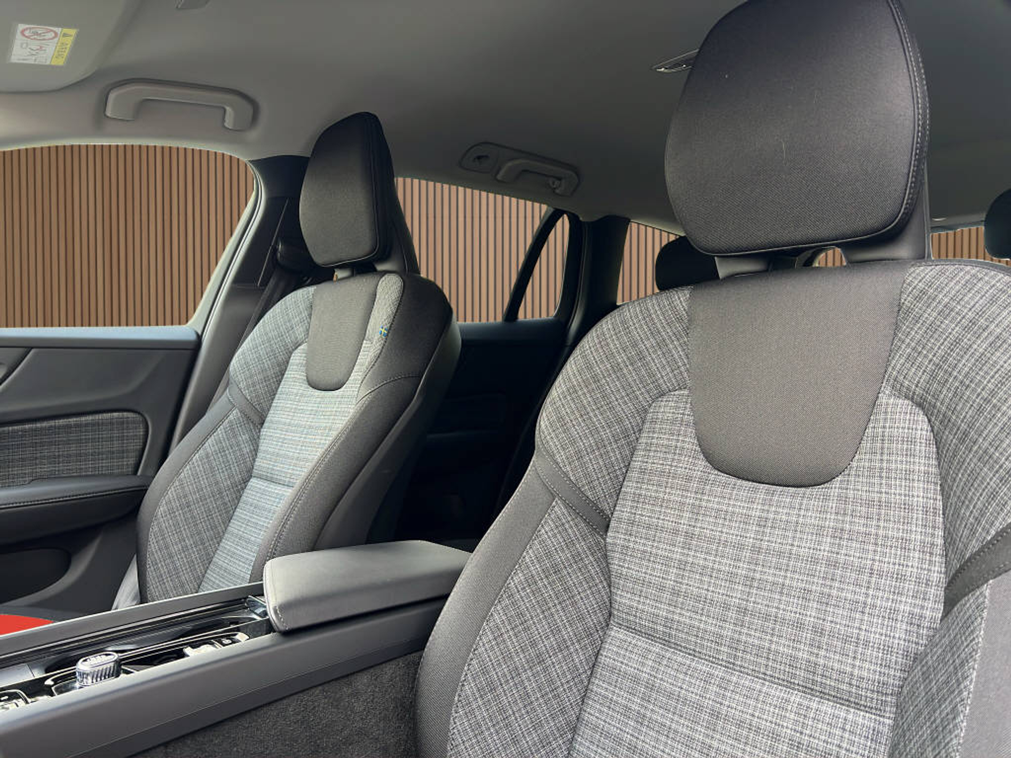 listing desktop thumbnail image 18