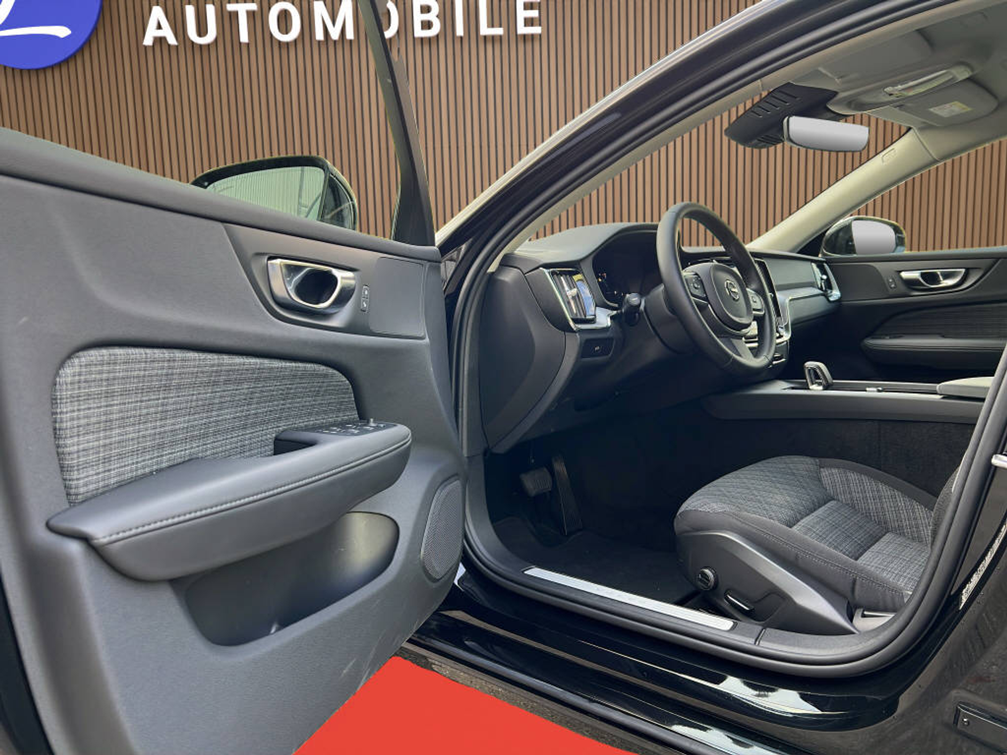 listing desktop thumbnail image 21