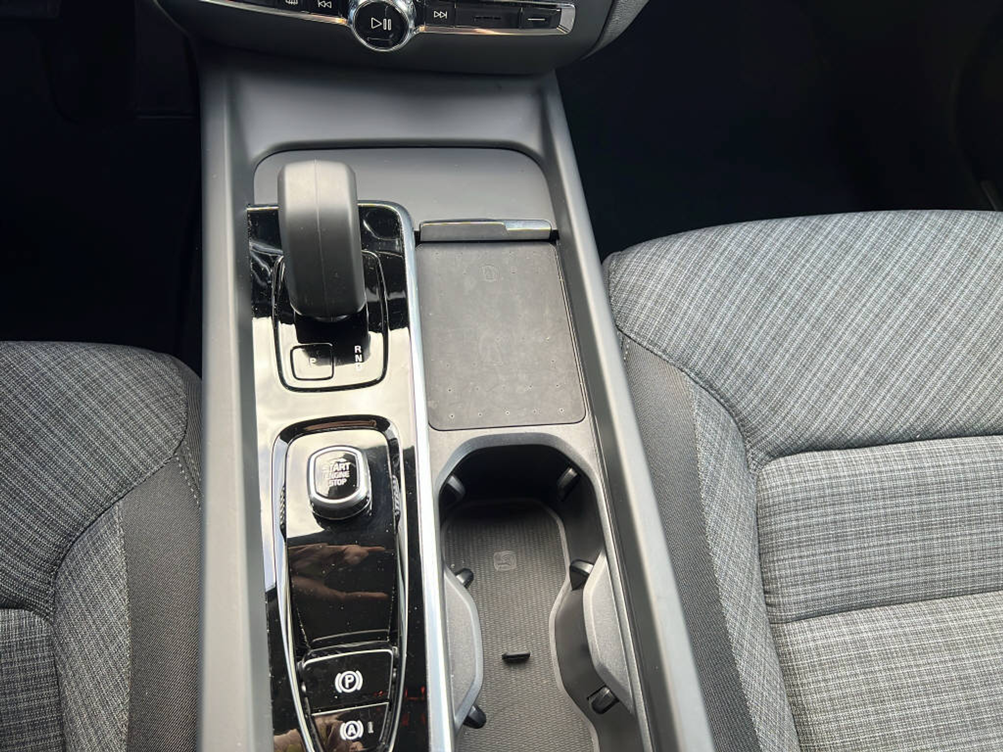 listing desktop thumbnail image 22