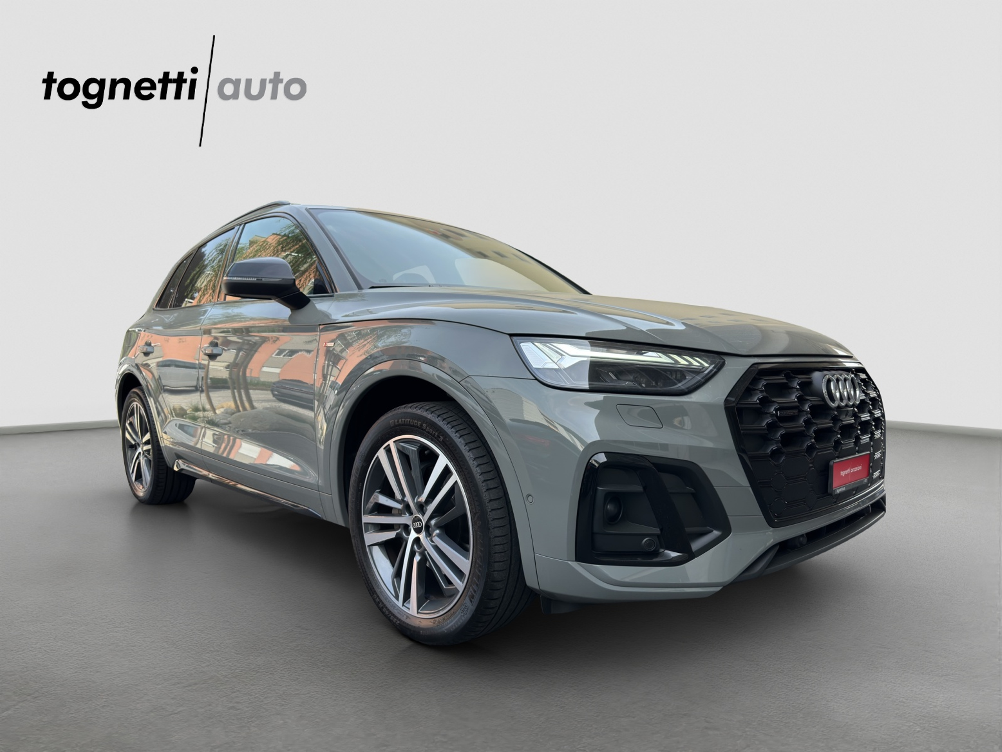 listing desktop thumbnail image 1