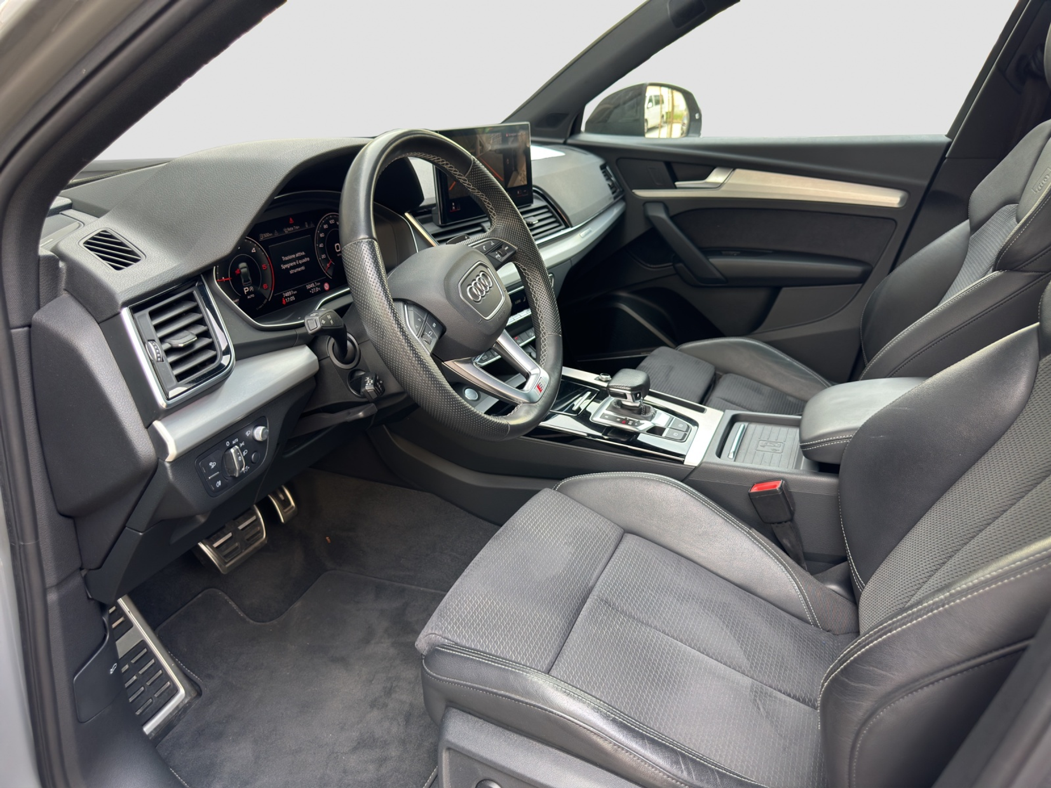 listing desktop thumbnail image 7