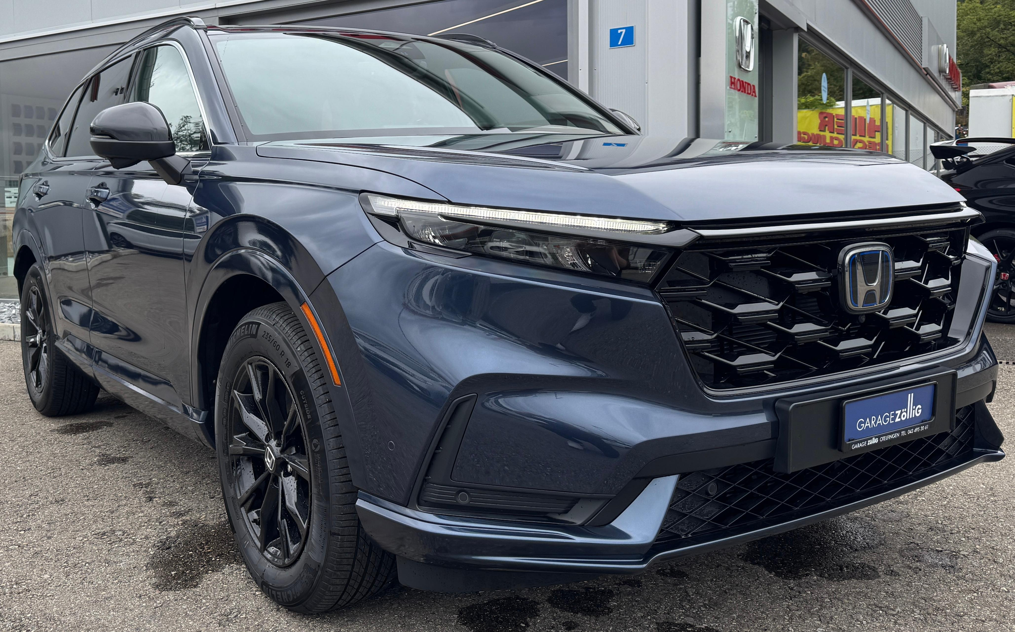 listing desktop thumbnail image 3