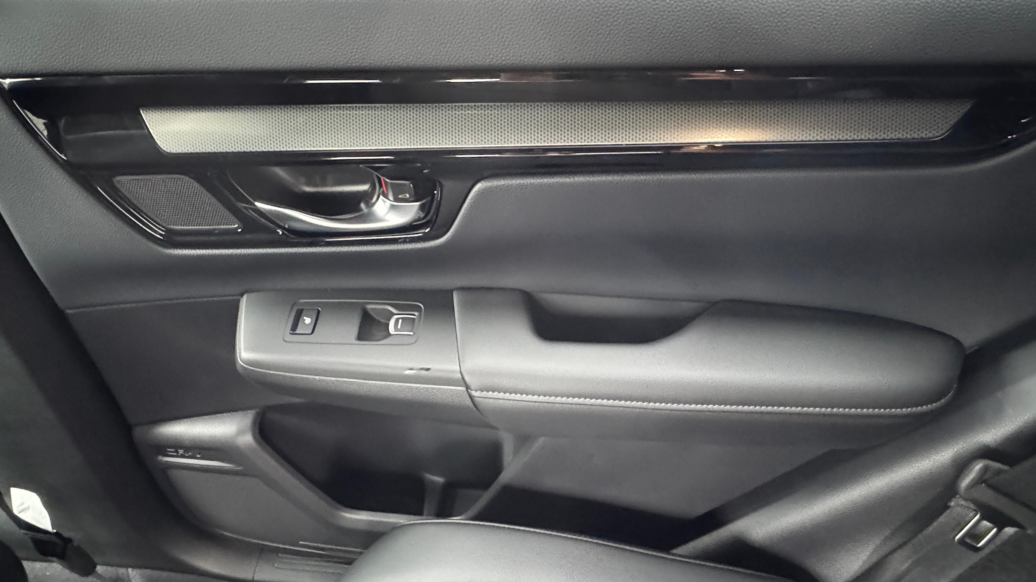 listing desktop thumbnail image 17